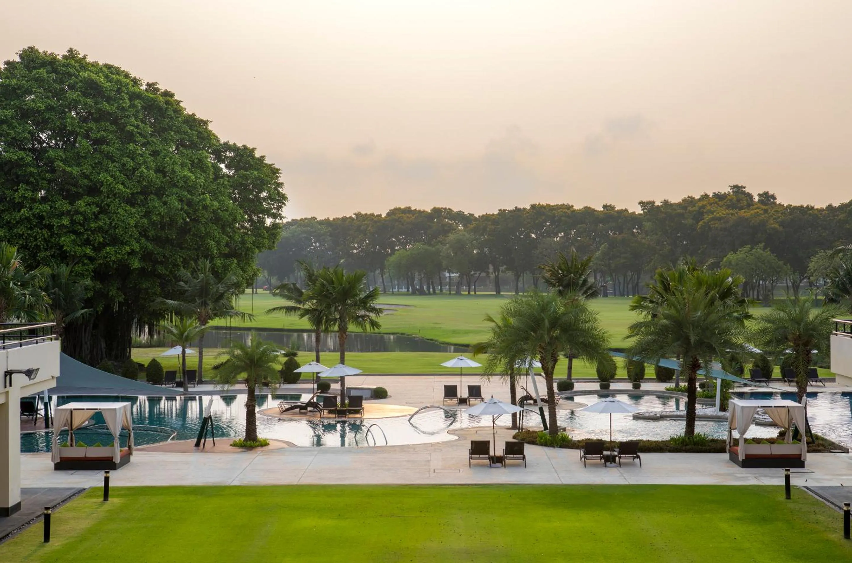 Golfcourse in Eastin Thana City Golf Resort Bangkok