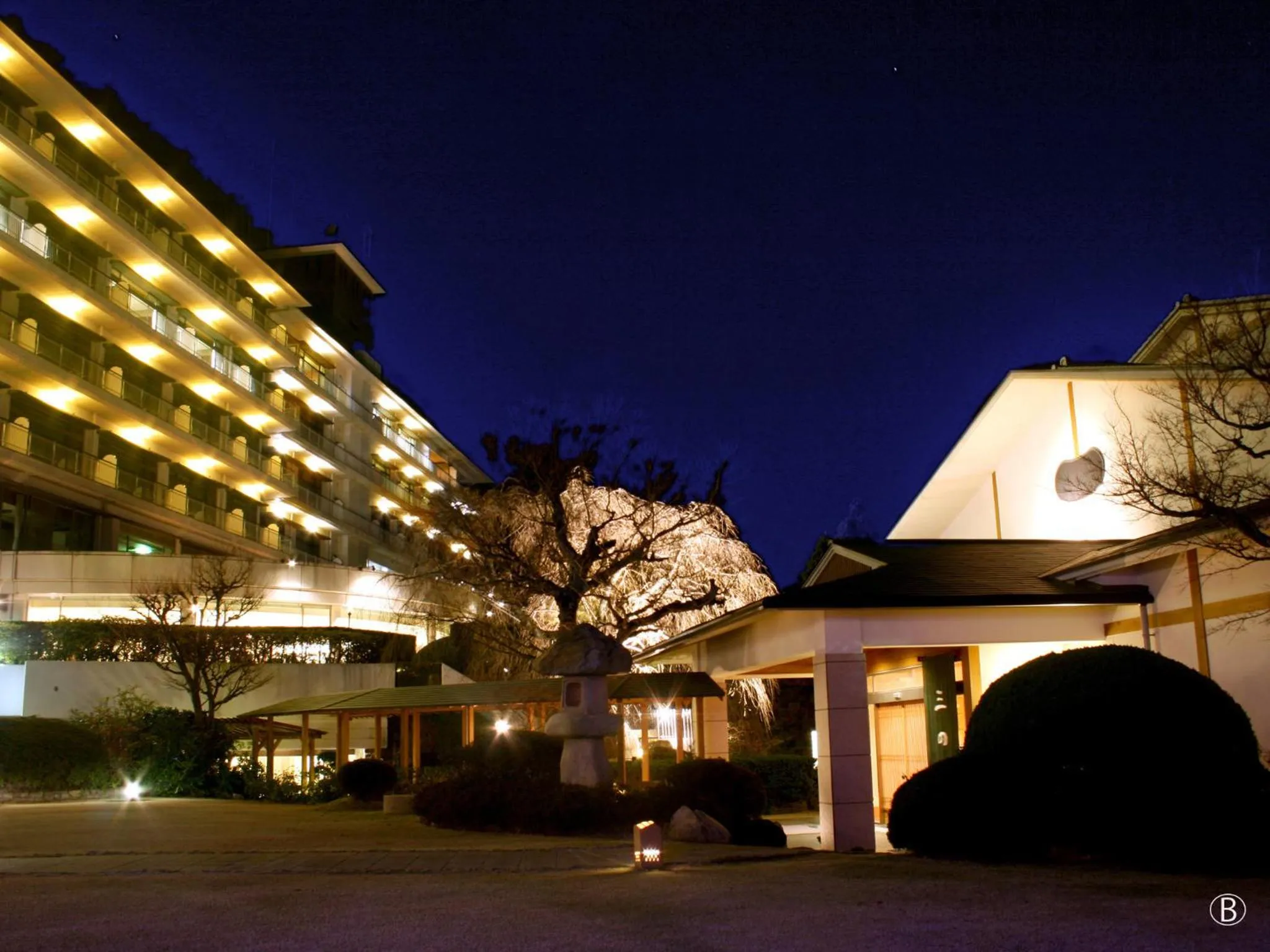 Property building in Hyoe Koyokaku