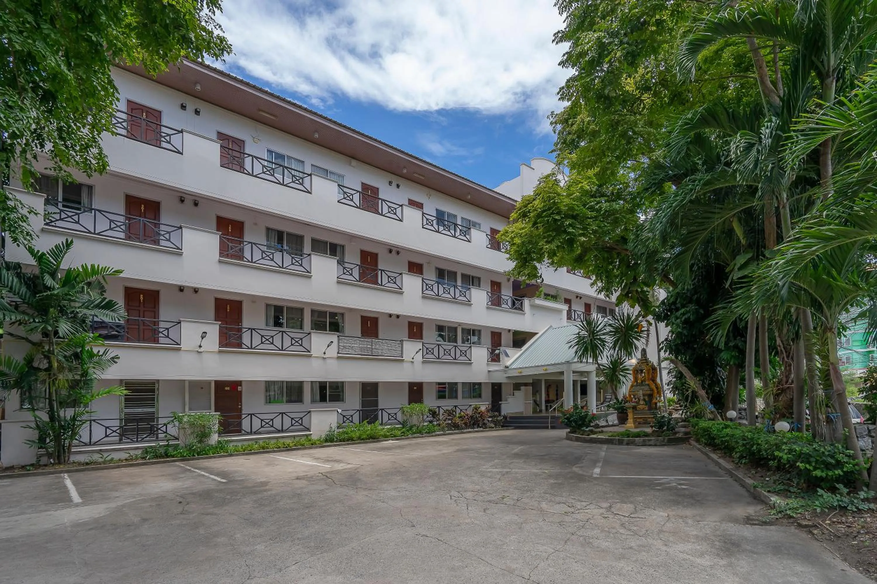 Property building in Sawasdee Place