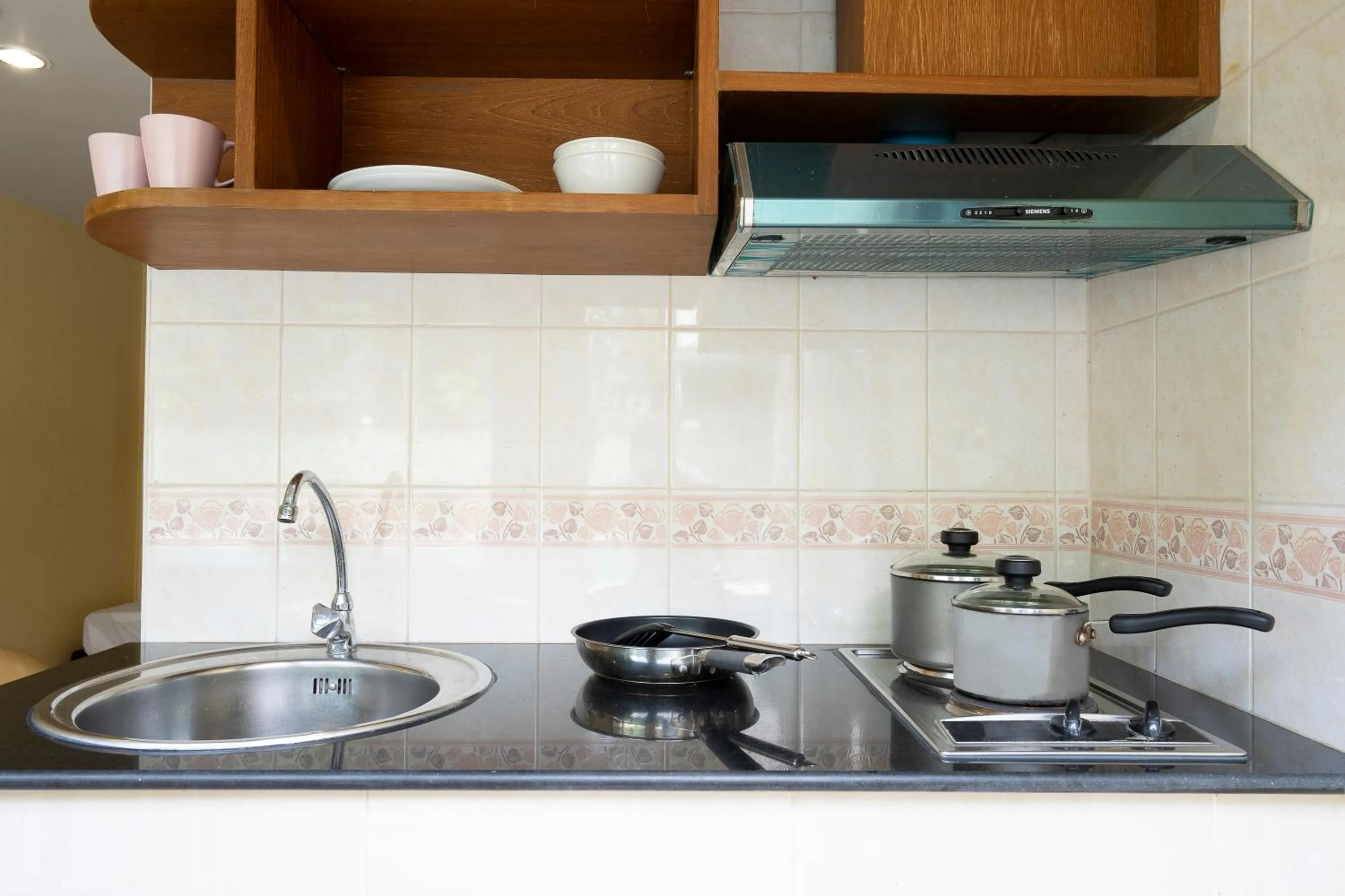 Kitchen or kitchenette in Sawasdee Place