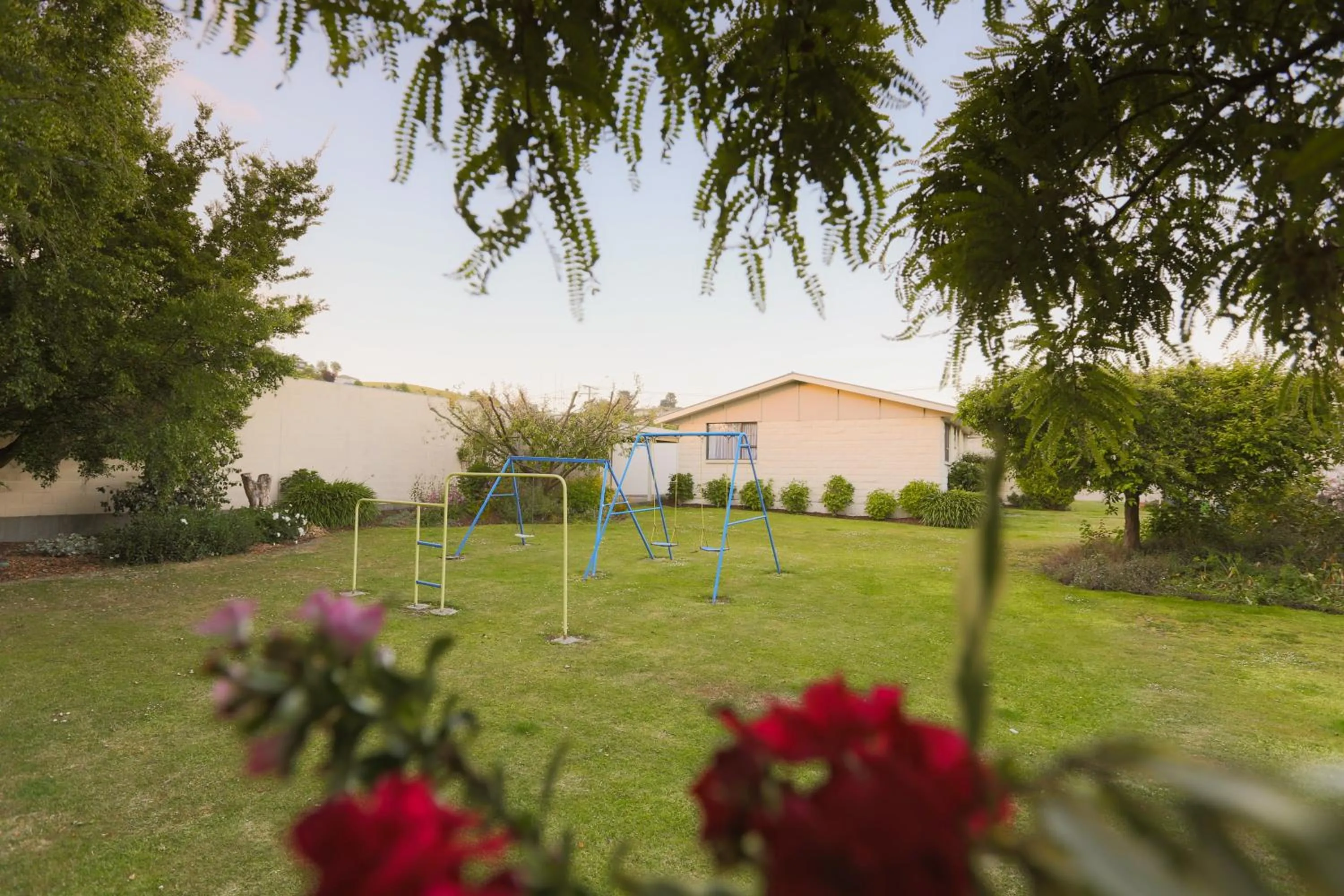 Children play ground in AAA Thames Court Motel