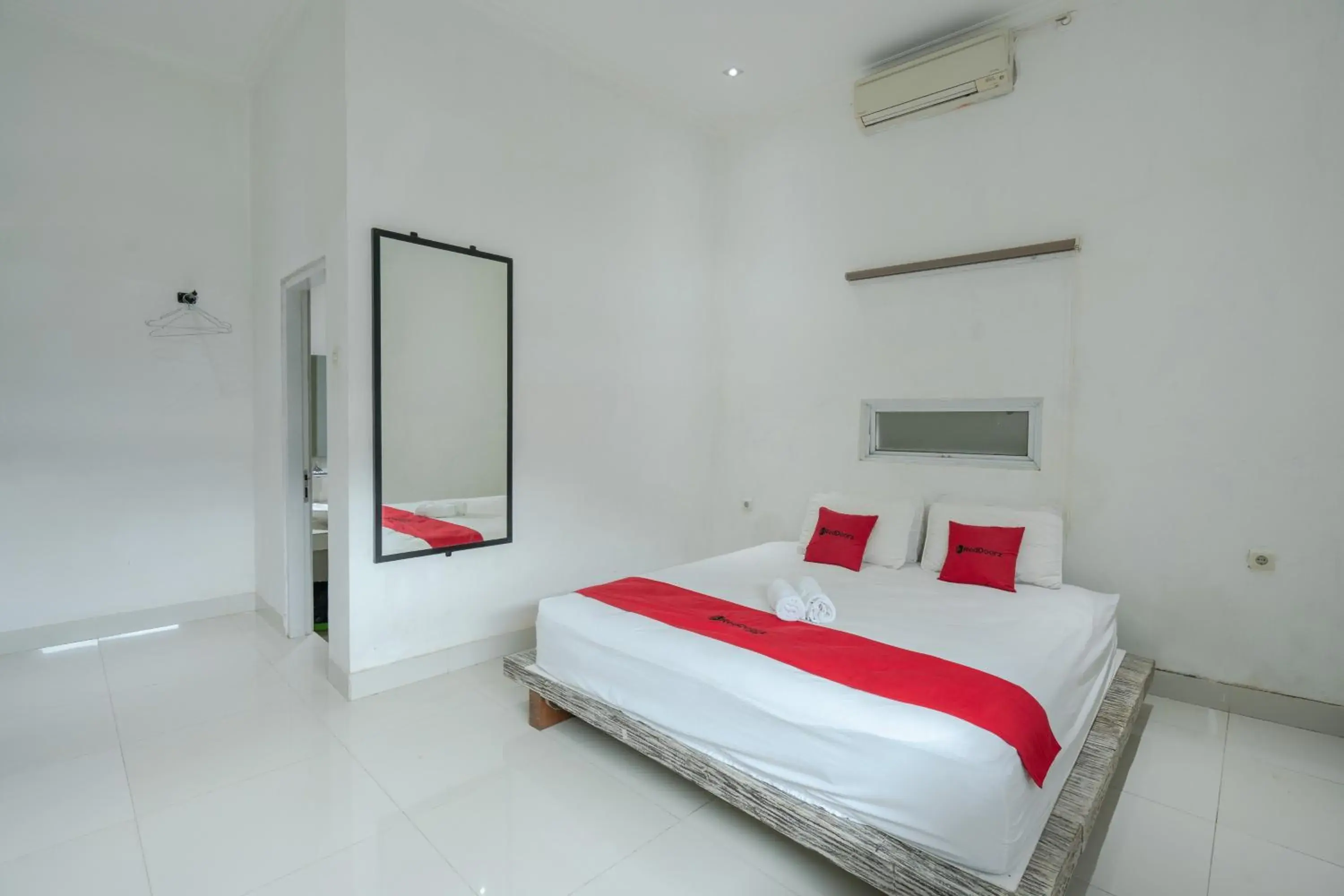 RedDoorz near Ubud Village RedDoorz near Ubud Village