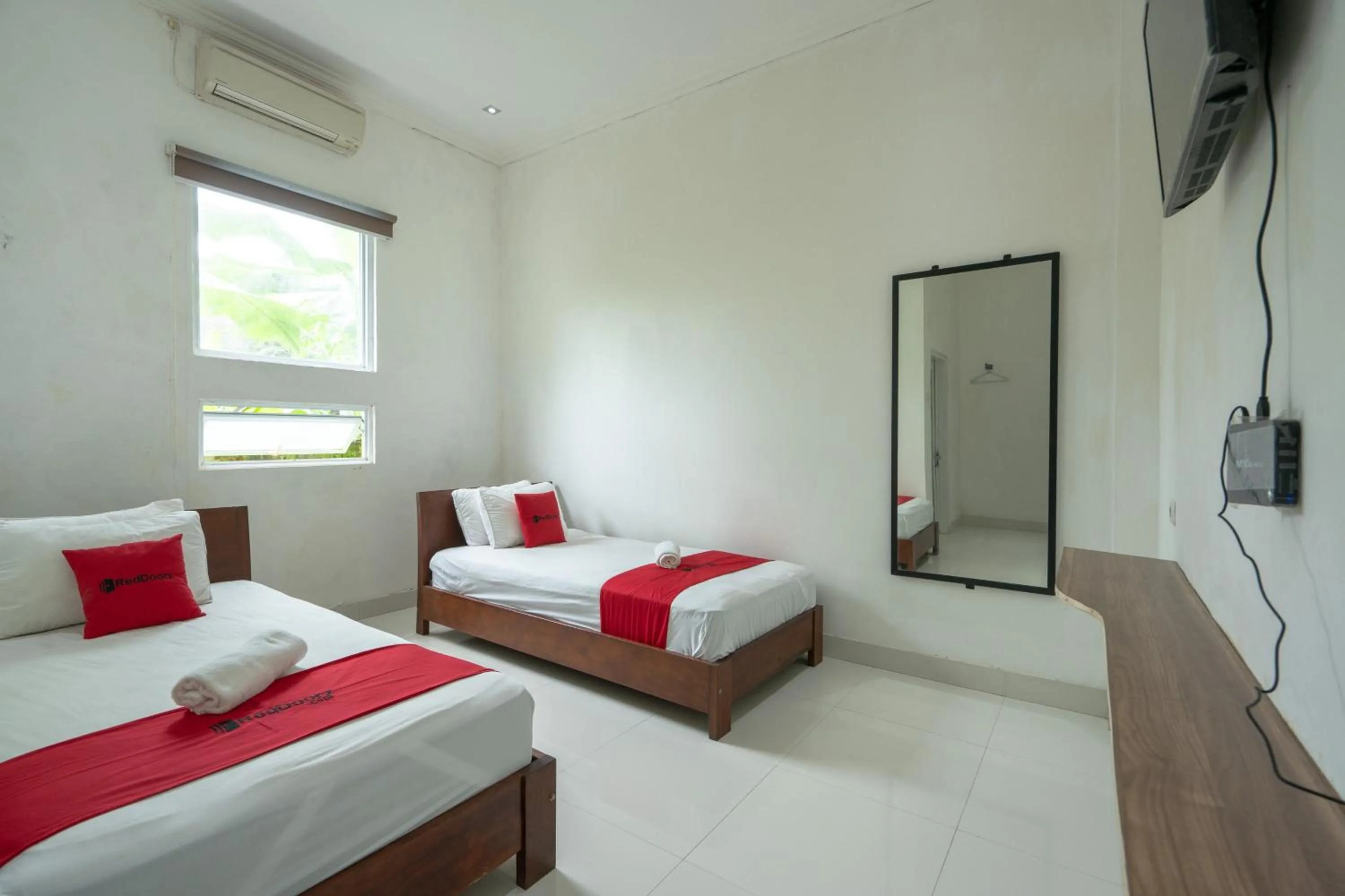 Bedroom, Bed in RedDoorz near Ubud Village