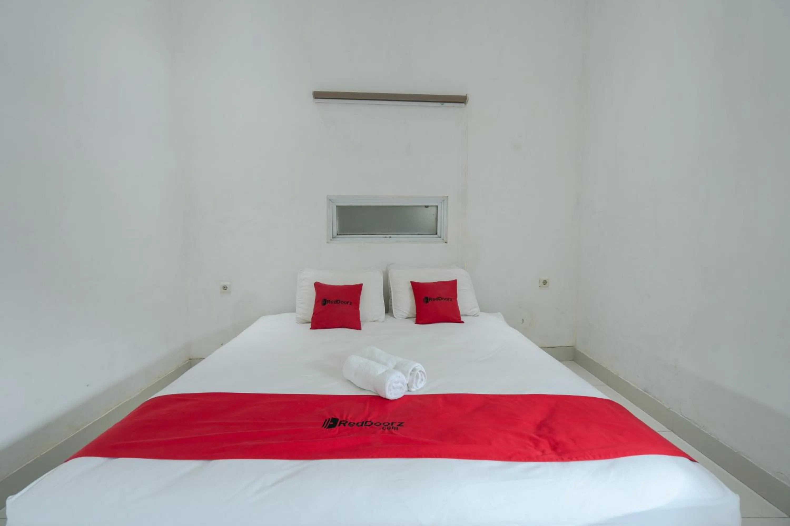 Bedroom, Bed in RedDoorz near Ubud Village