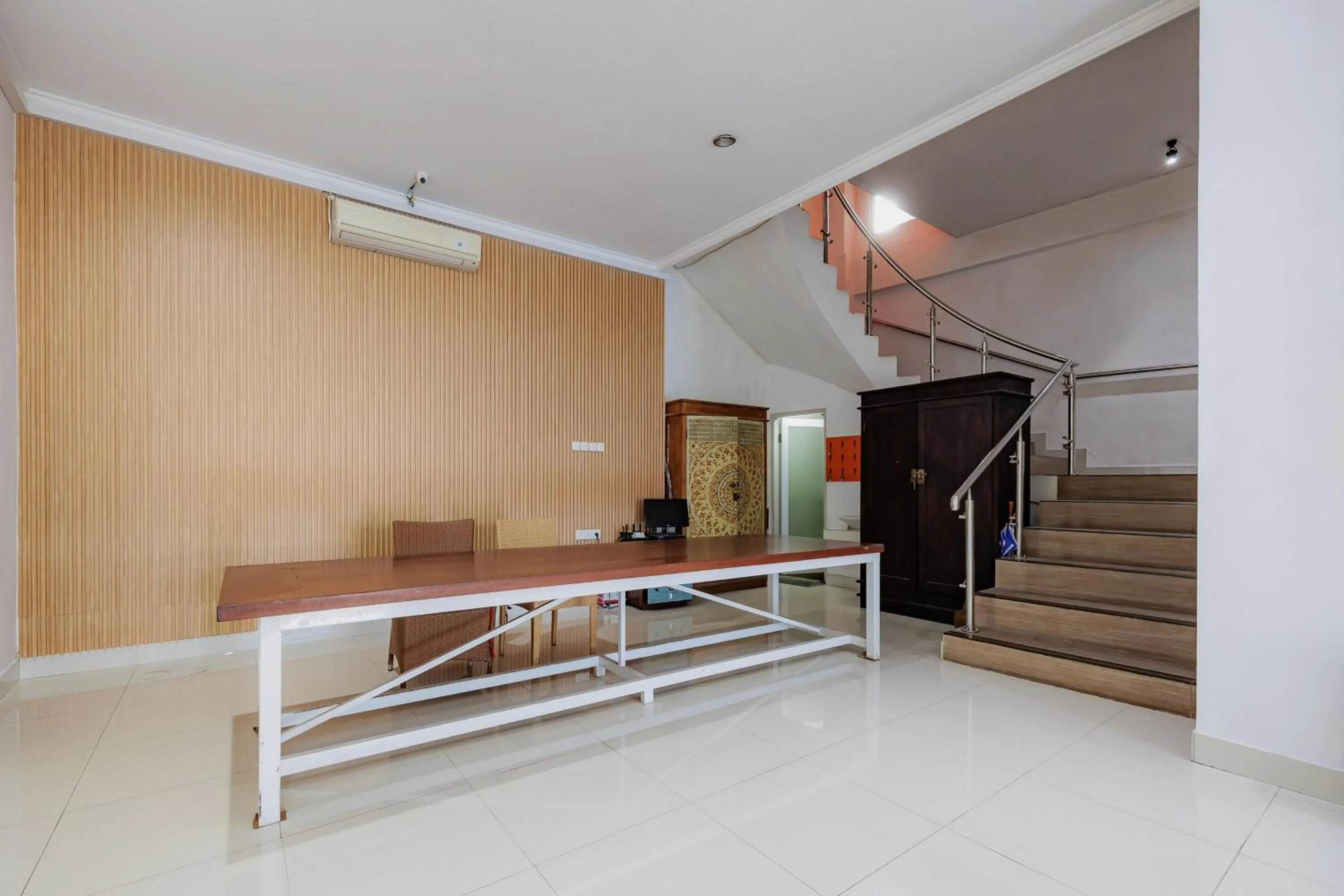 Property building in RedDoorz near Ubud Village