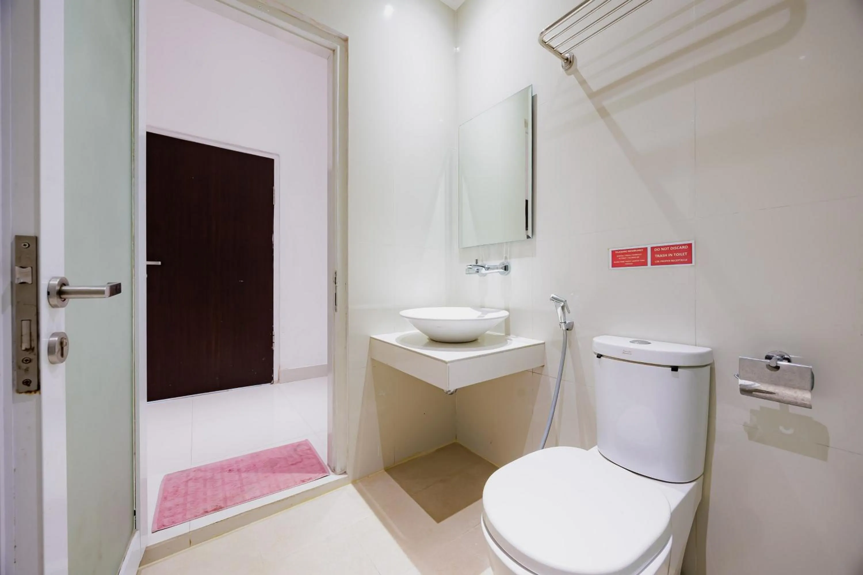 Bathroom in RedDoorz near Ubud Village