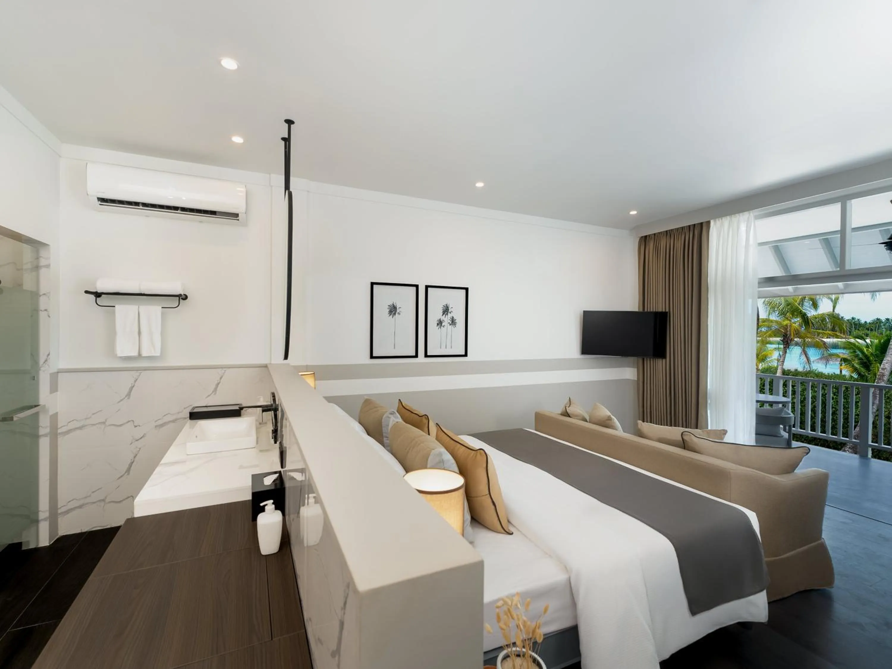 Bed in Sun Siyam Olhuveli