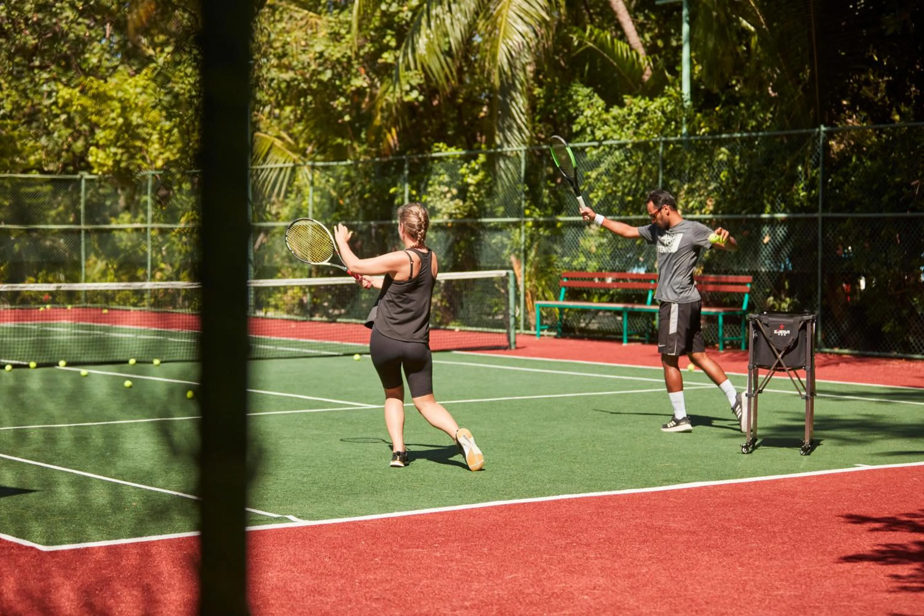 Tennis court in Sun Siyam Olhuveli