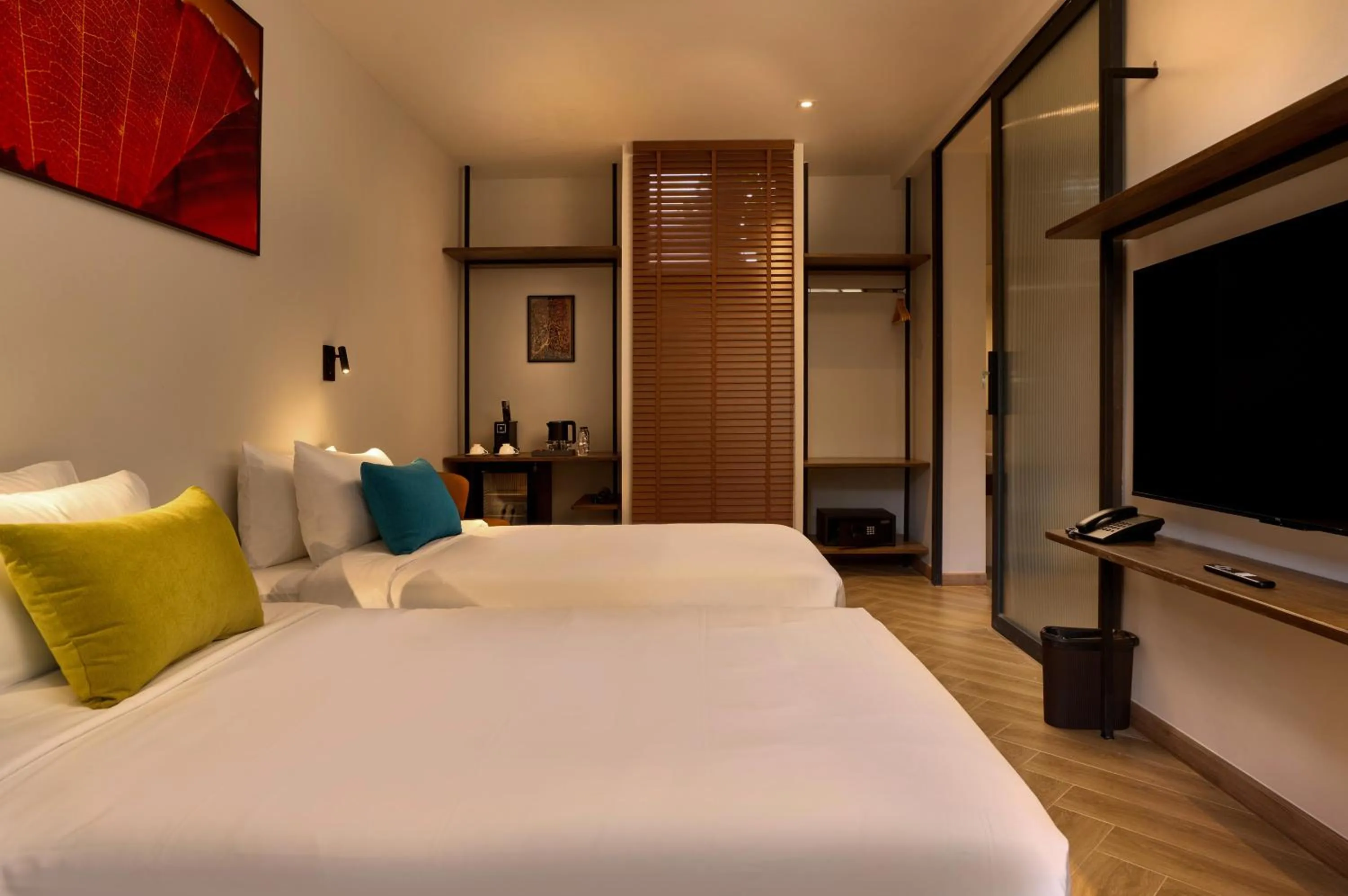 Bedroom, Bed in Red Door Samsen Hotel, Bangkok