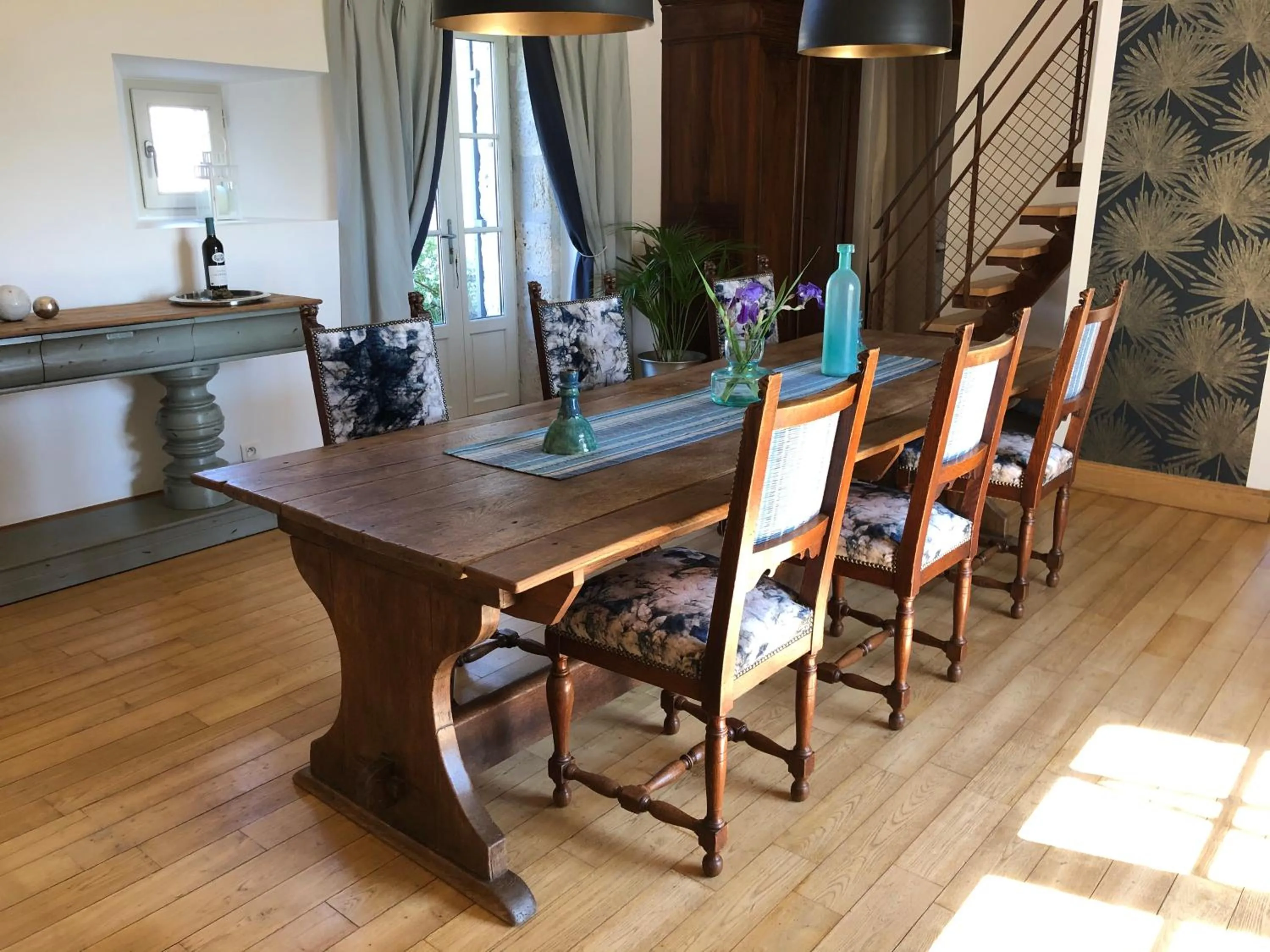 Decorative detail in La Ferme Buissonnière