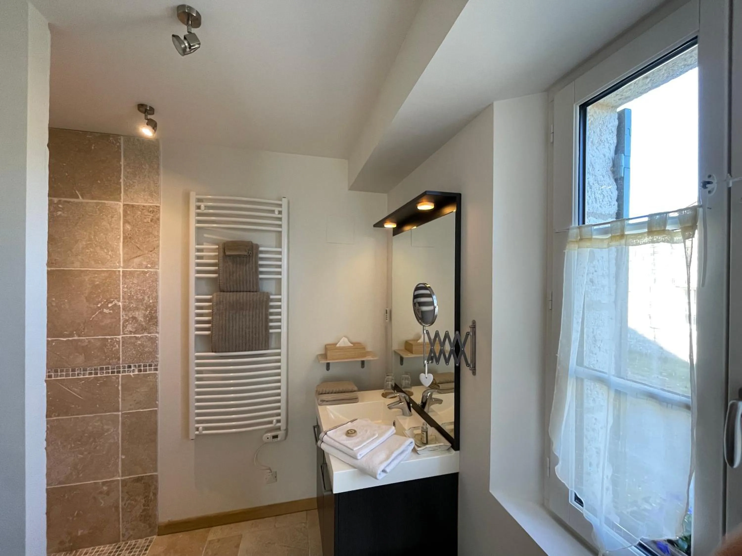 Bathroom in La Ferme Buissonnière