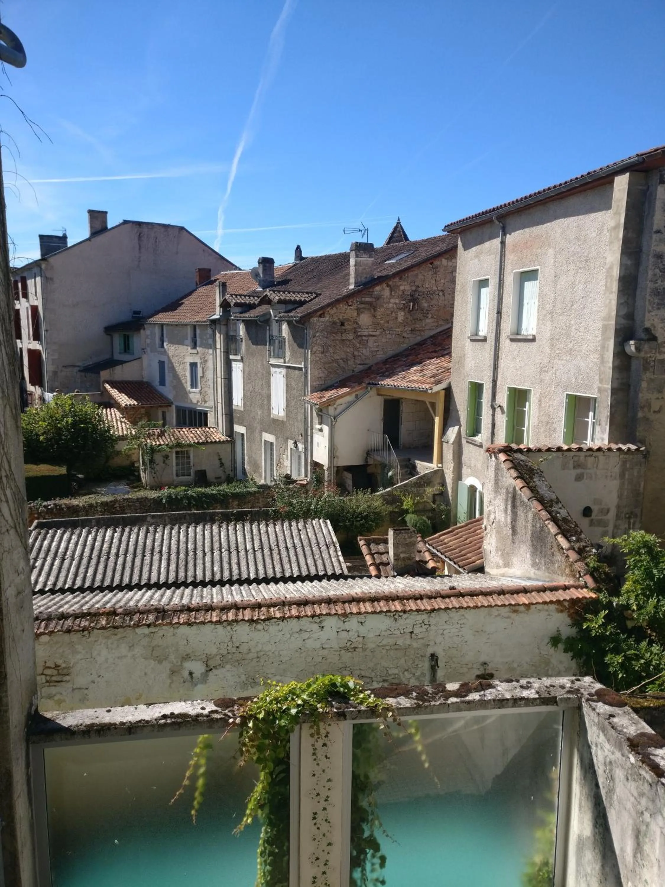 Inner courtyard view in Hotel Restaurant Charbonnel