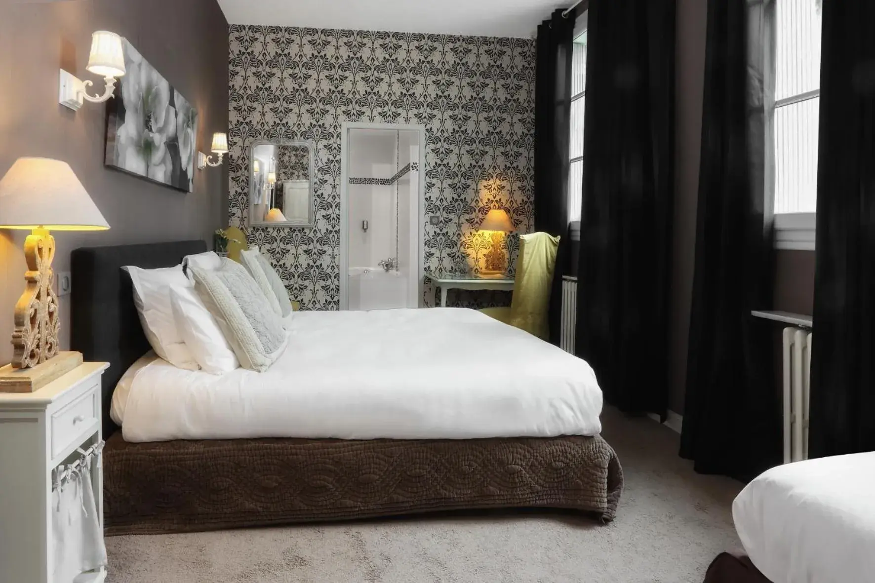 Deluxe Triple Room in Hotel Restaurant Charbonnel Deluxe Triple Room in Hotel Restaurant Charbonnel