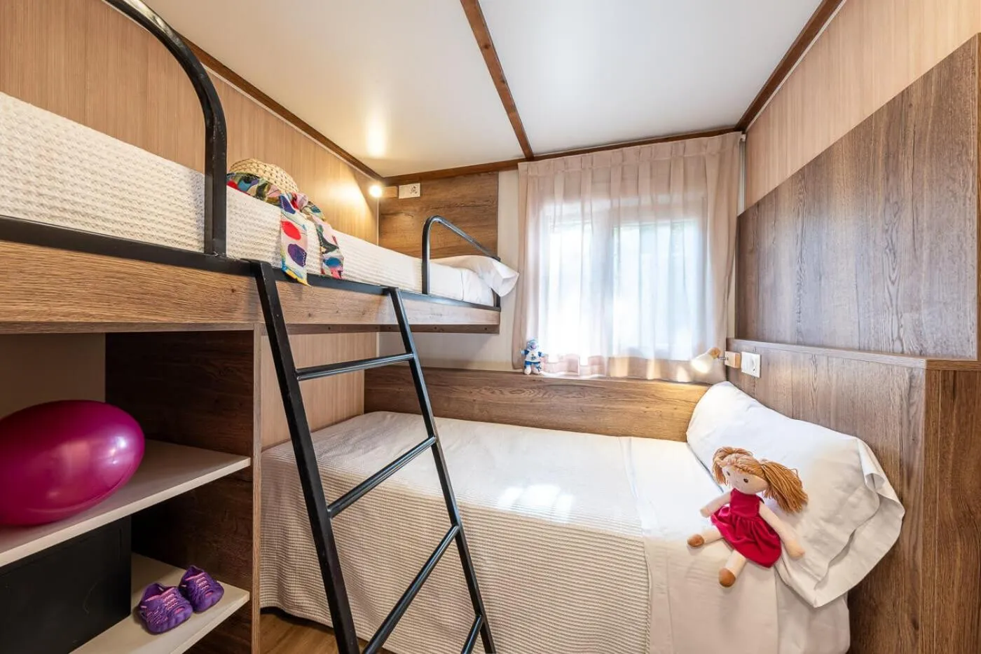 Bed in La Siesta Salou Resort & Camping