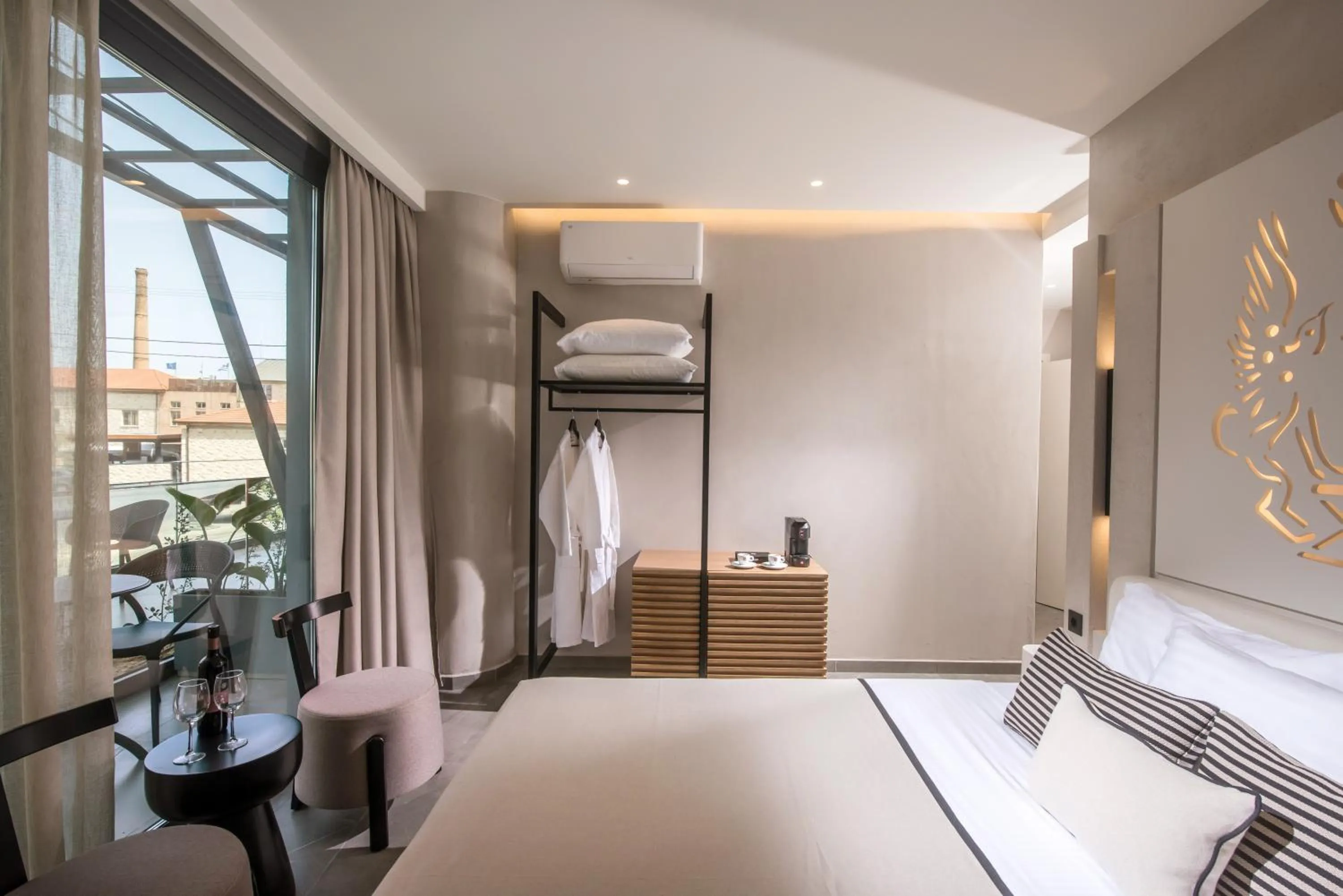 Balcony/Terrace, Bed in Lavris City Suites