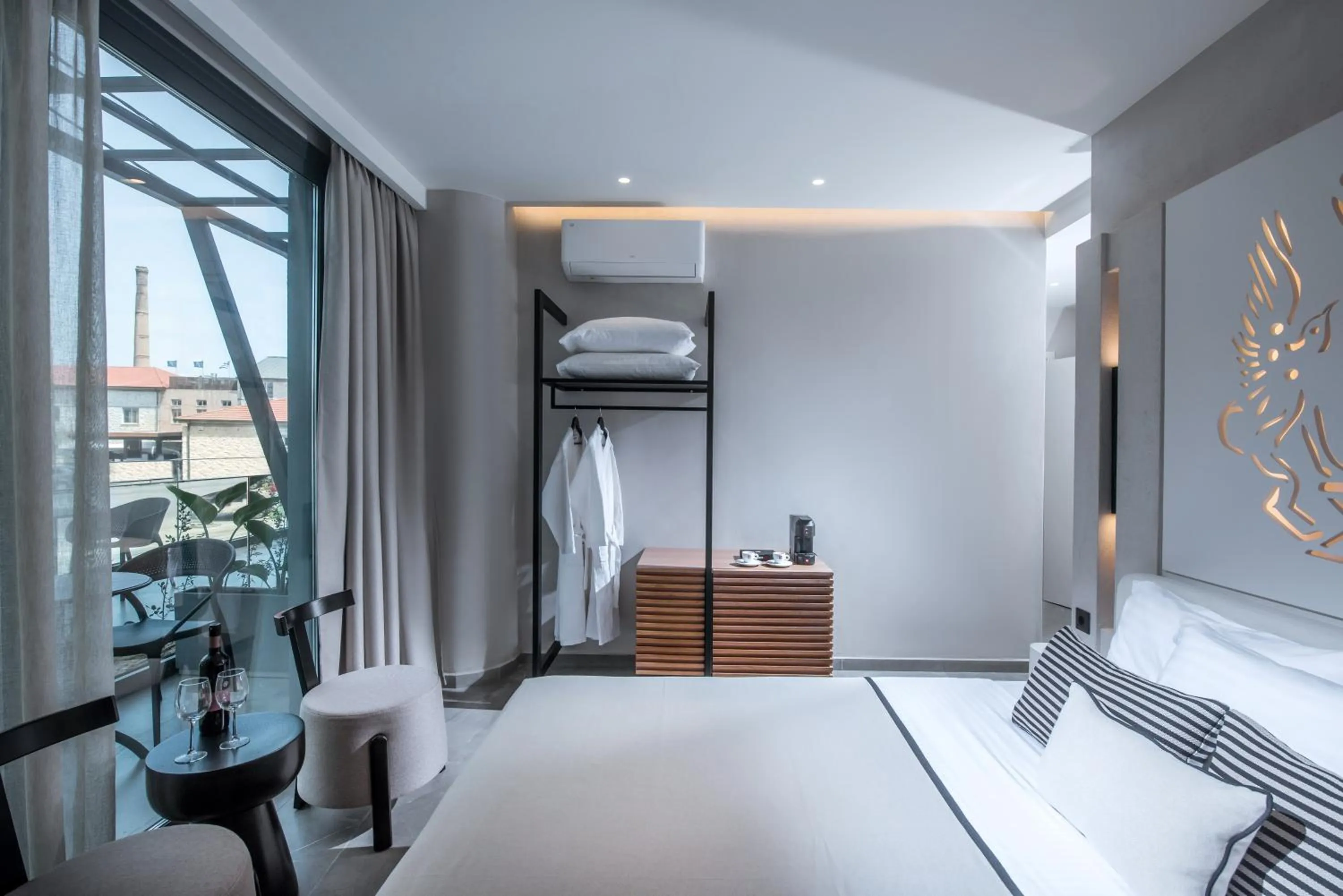 Bed in Lavris City Suites