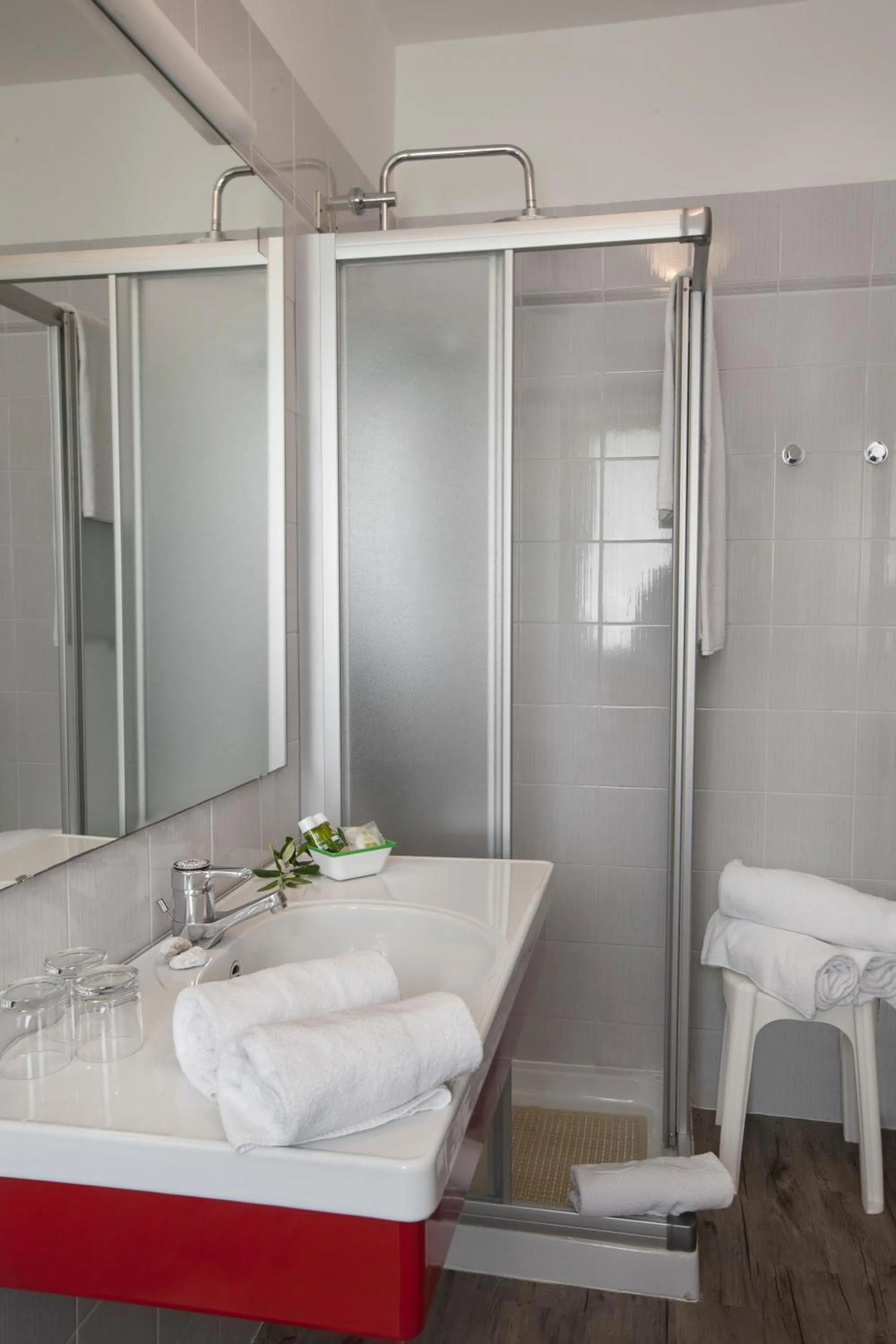 Shower in Park Hotel Eden