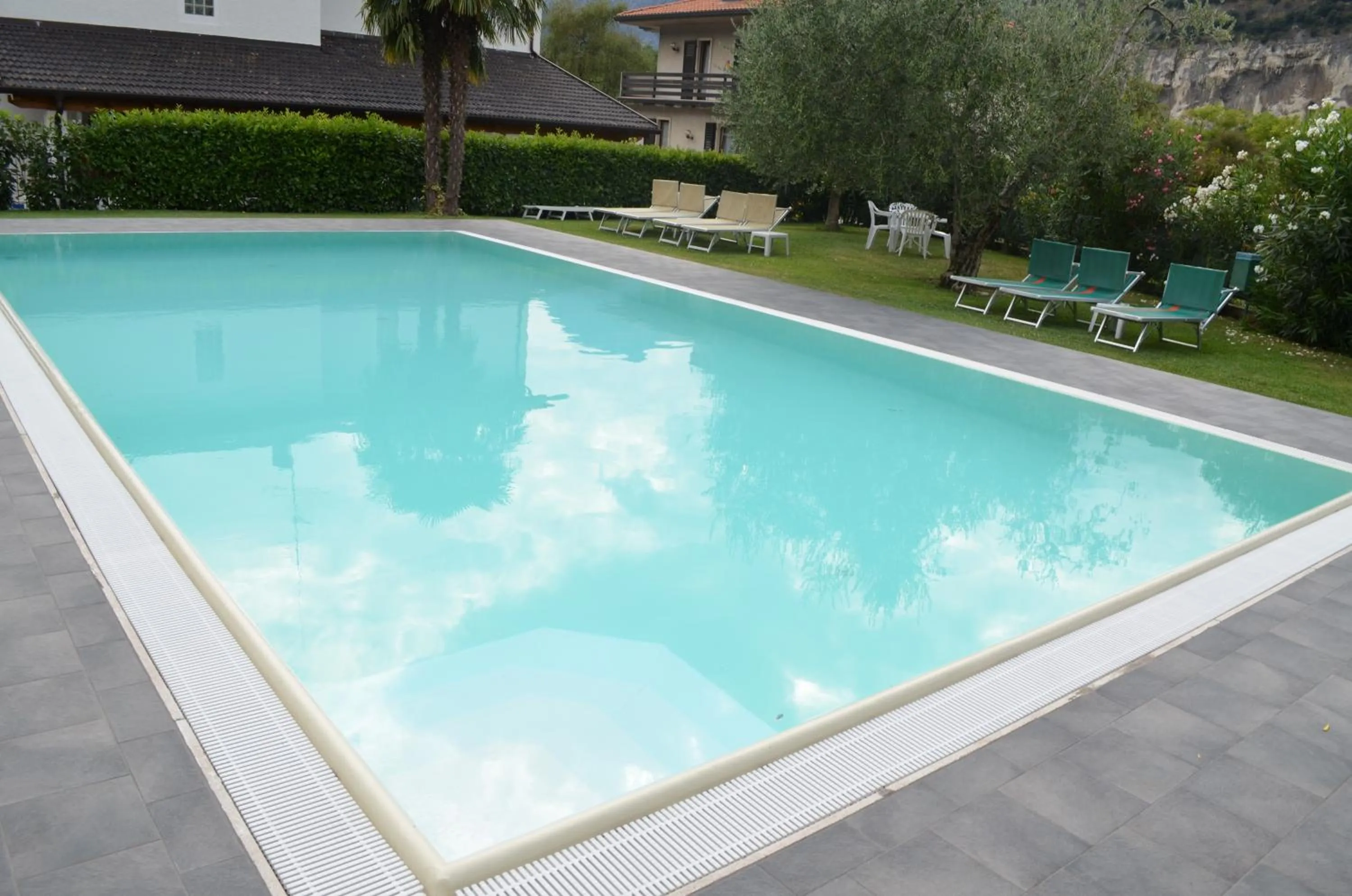 Swimming pool in Park Hotel Eden