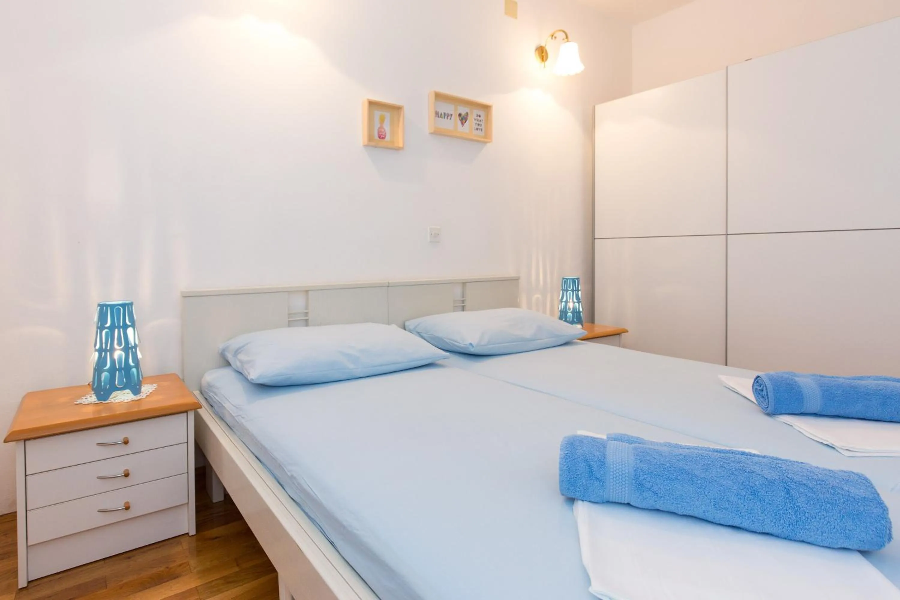 Bedroom, Bed in Adora