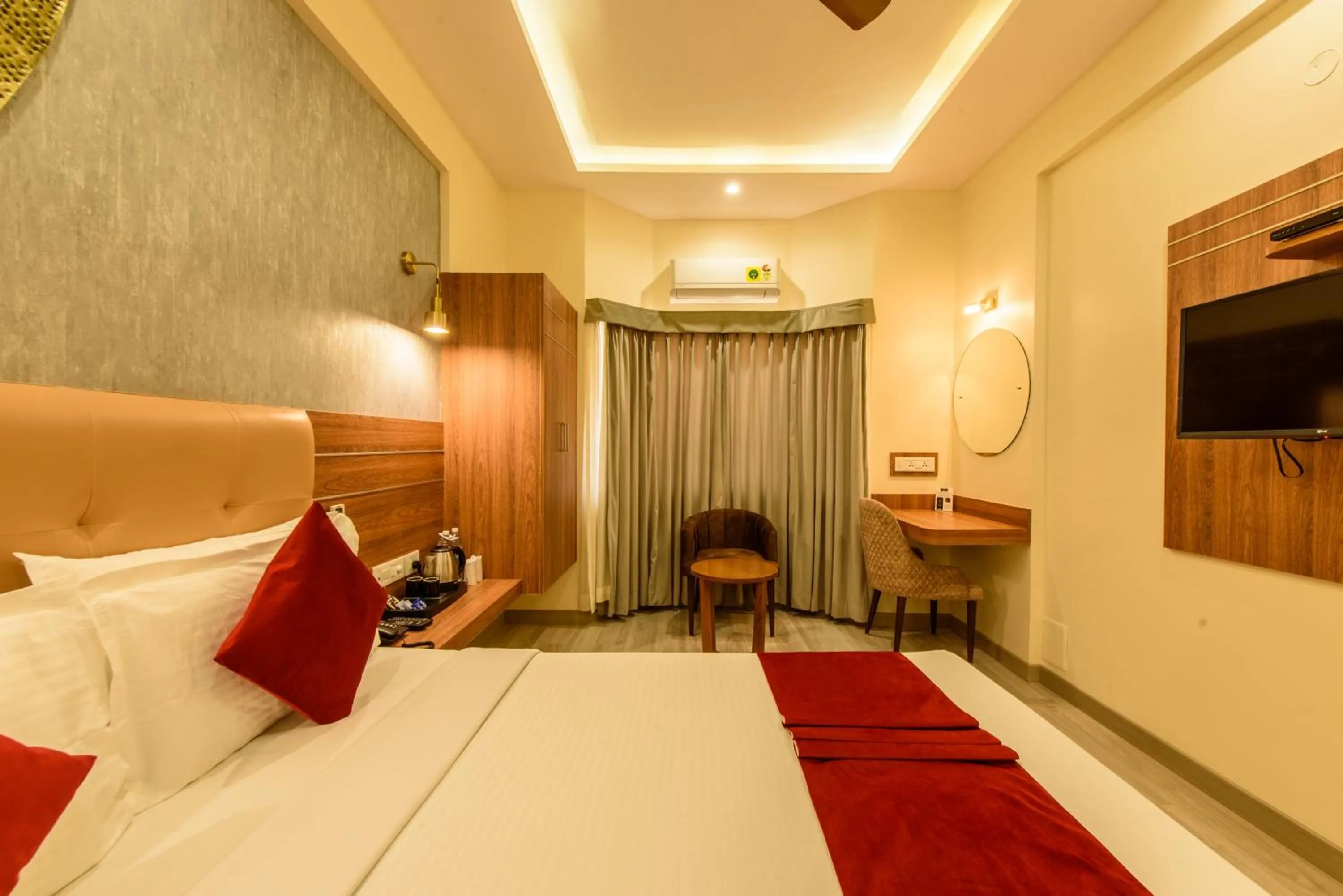 Bedroom, Bed in Bangalore Gate Hotel & Conferences
