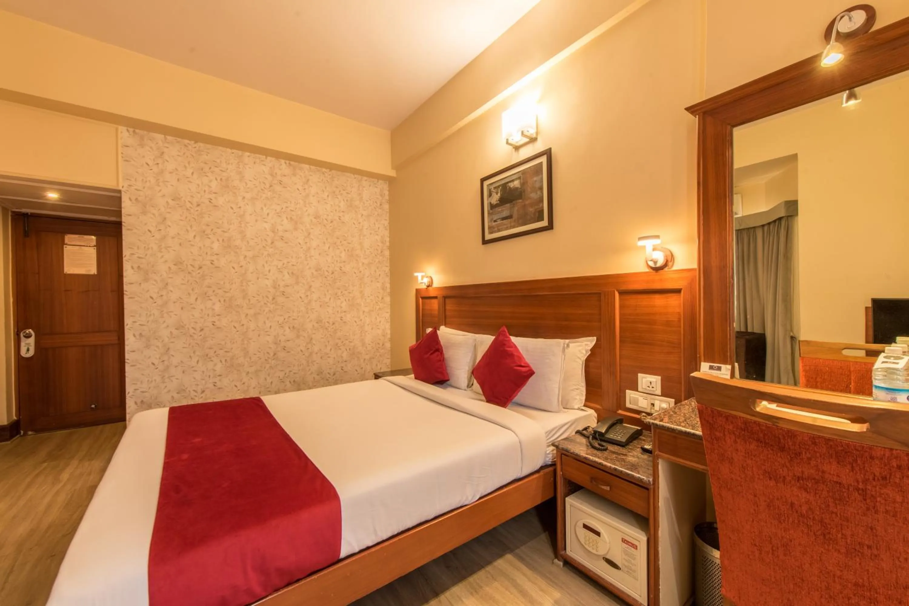 Bedroom, Bed in Bangalore Gate Hotel & Conferences