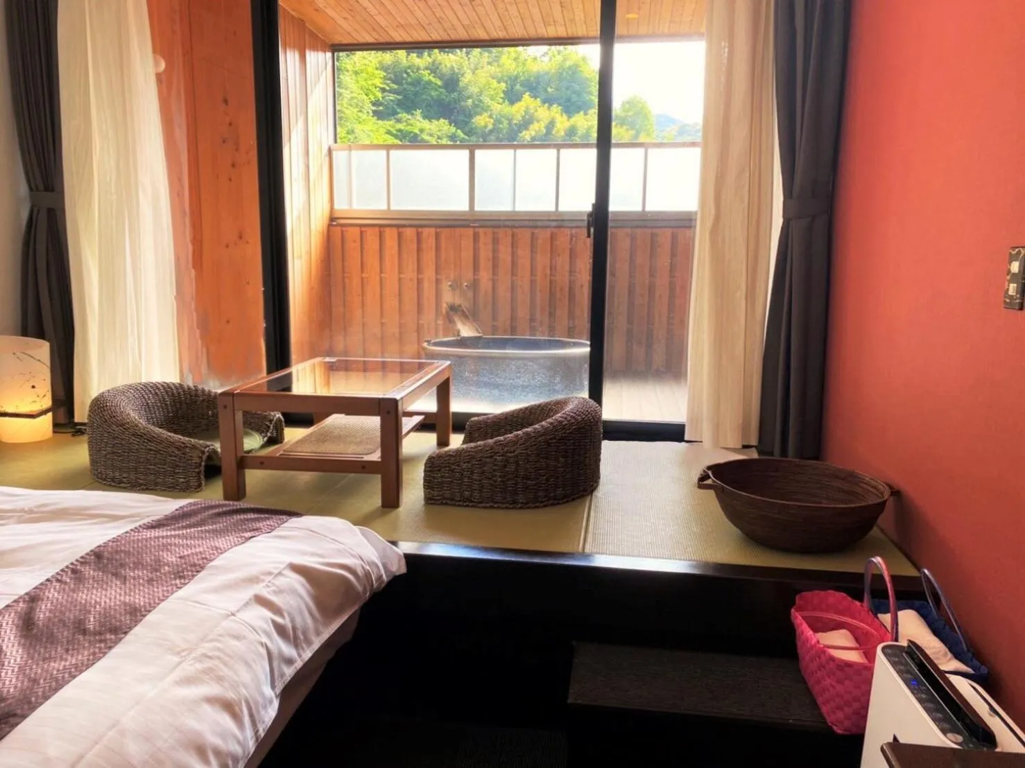 Living room, Bed in Yutorelo Beppu