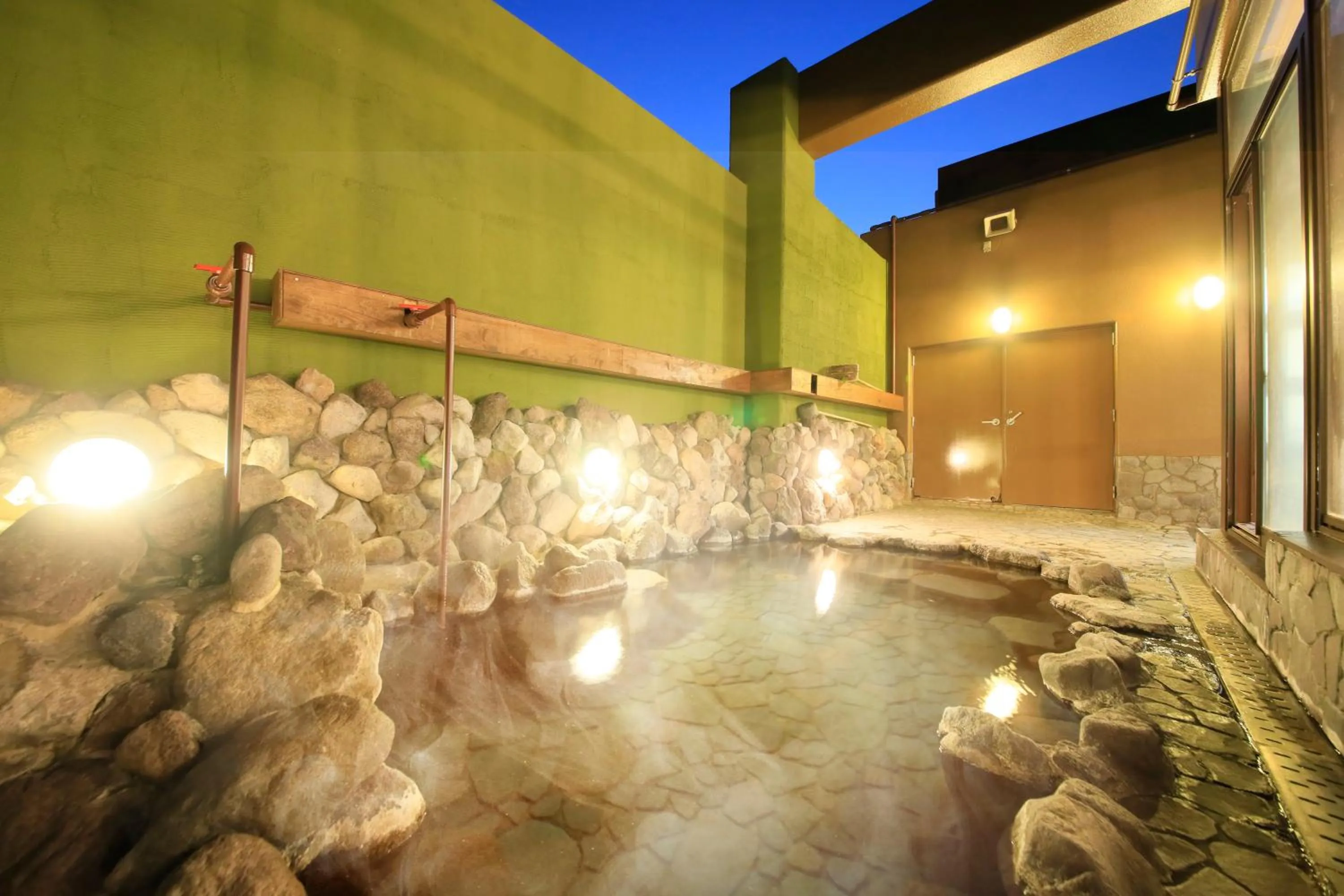 Night in Yutorelo Beppu