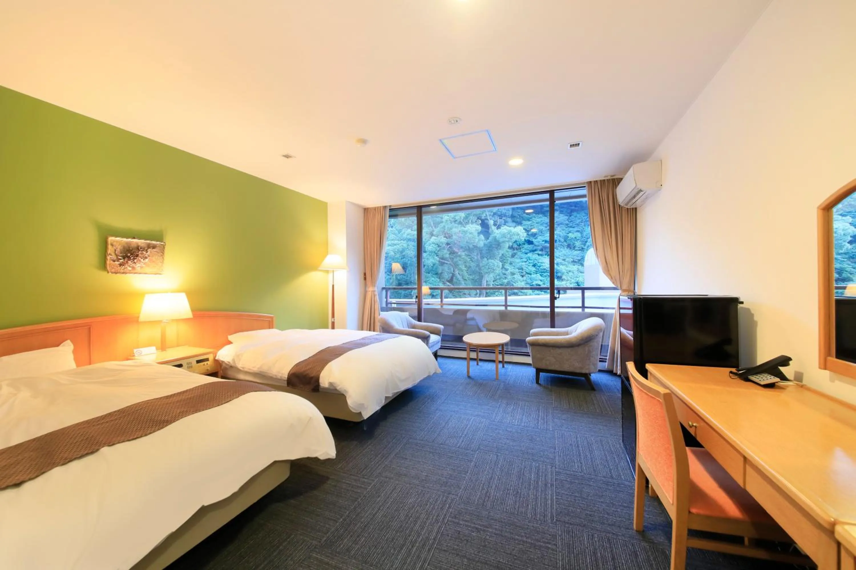 Photo of the whole room, Bed in Yutorelo Beppu