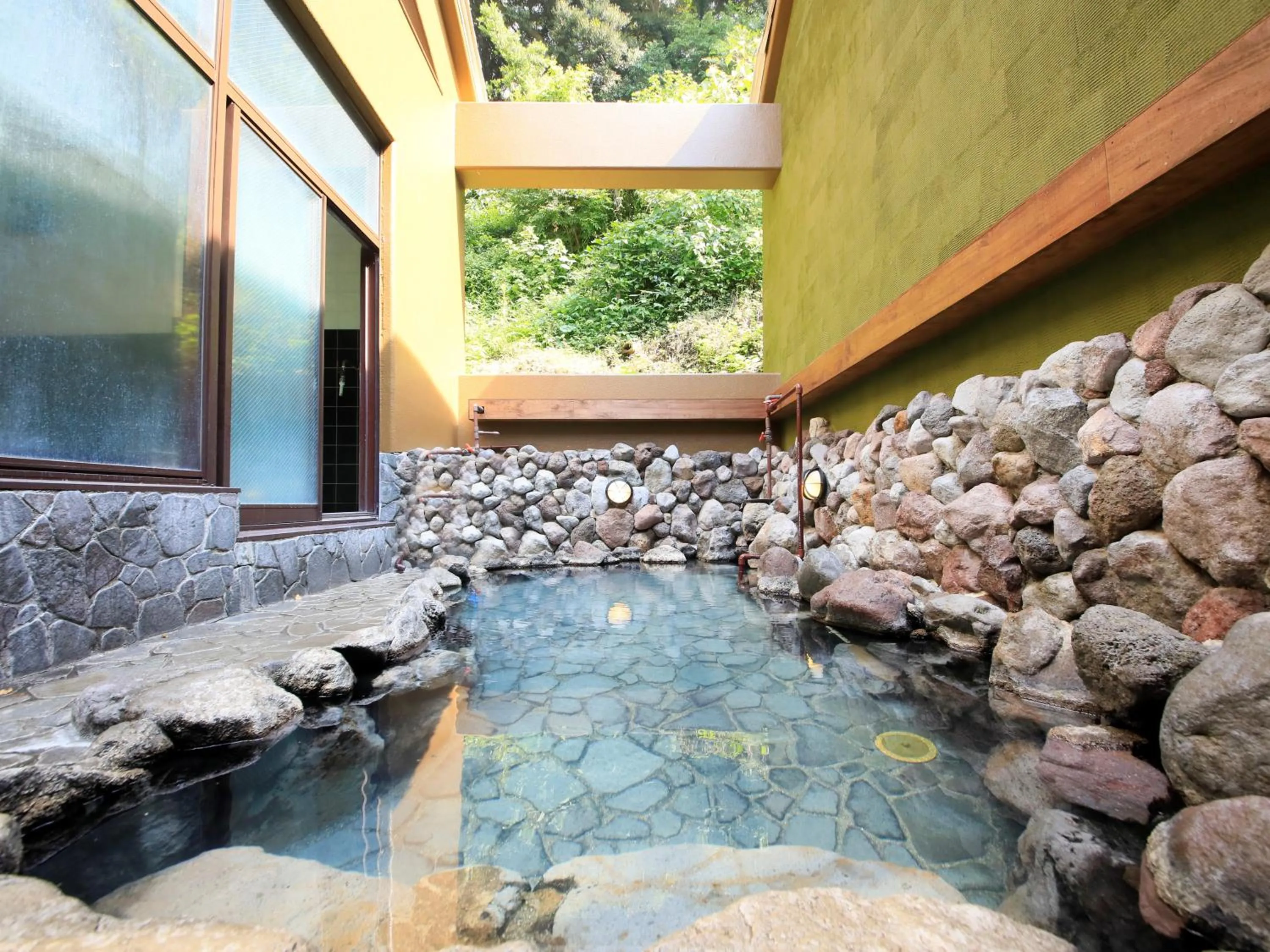 Open Air Bath in Yutorelo Beppu