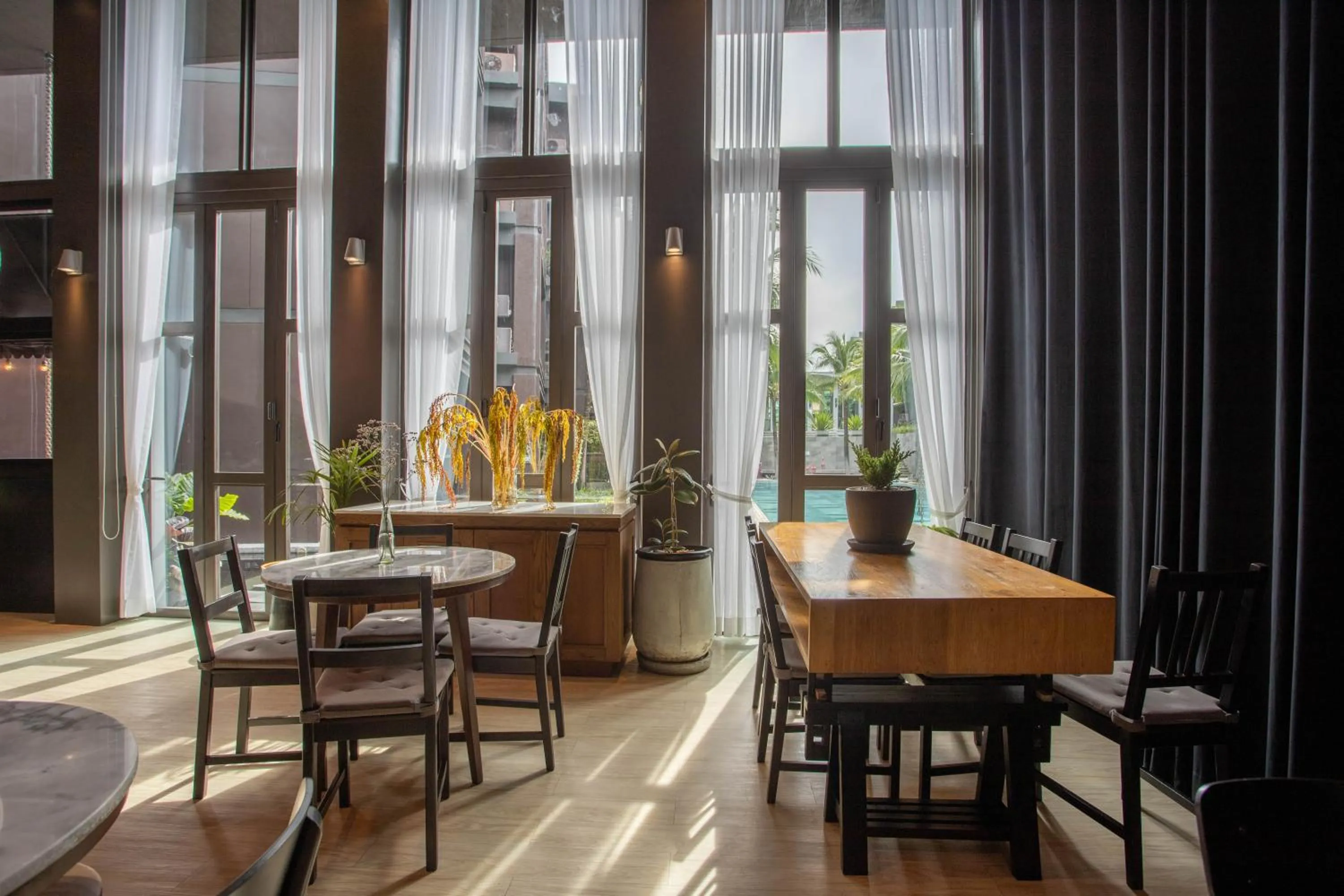 Restaurant/places to eat in Two Villas HOLIDAY - Onyx Style Nai Harn Beach, Phuket