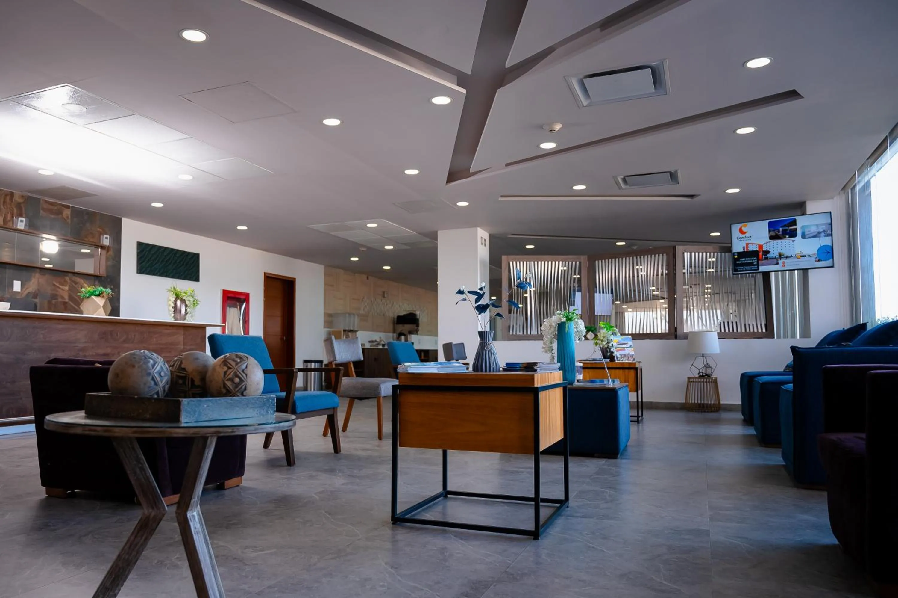 Lobby or reception in Comfort Inn & Suites Los Cabos