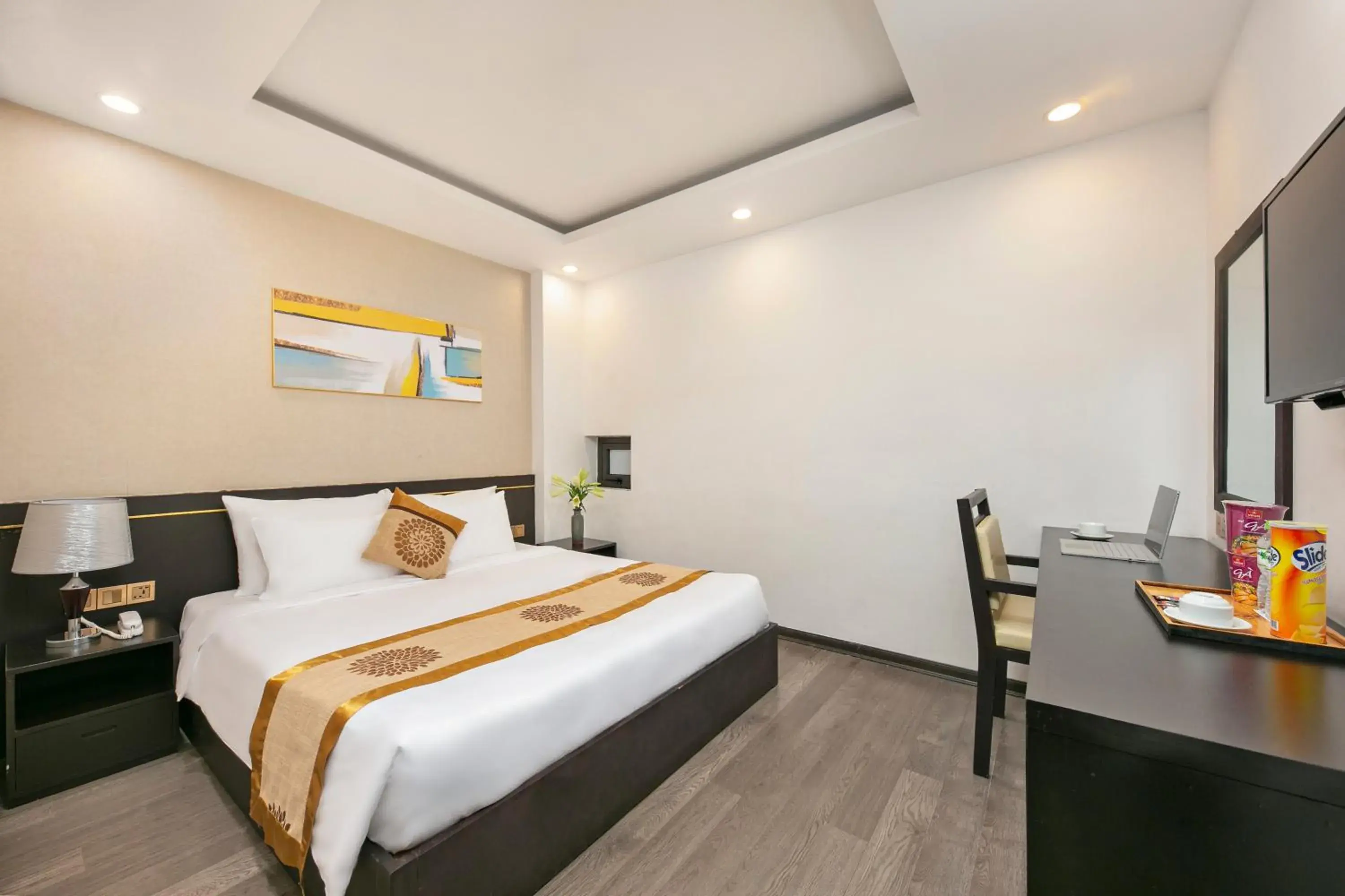 Standard King Room in Hanami Hotel Danang Standard King Room in Hanami Hotel Danang