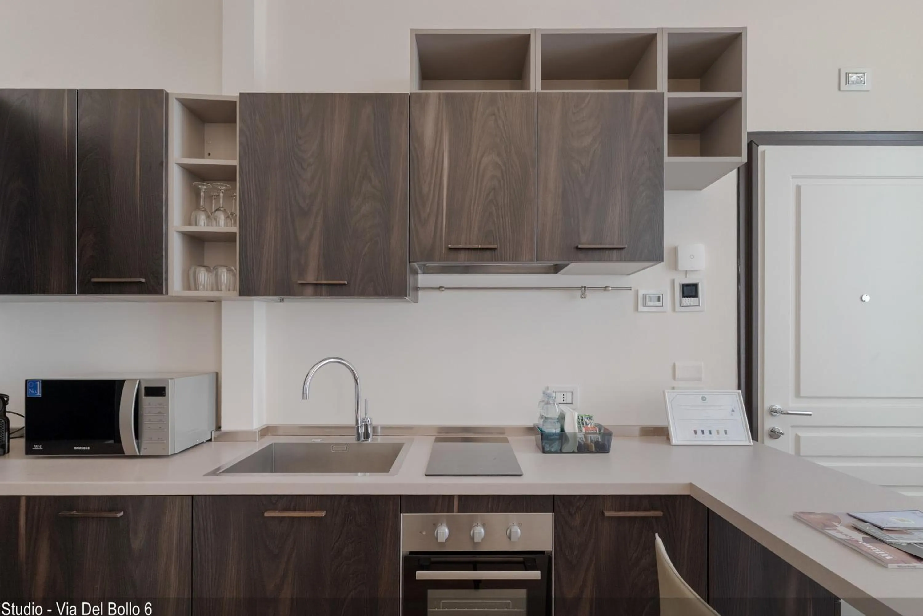 stove in Brera Apartments in City Center