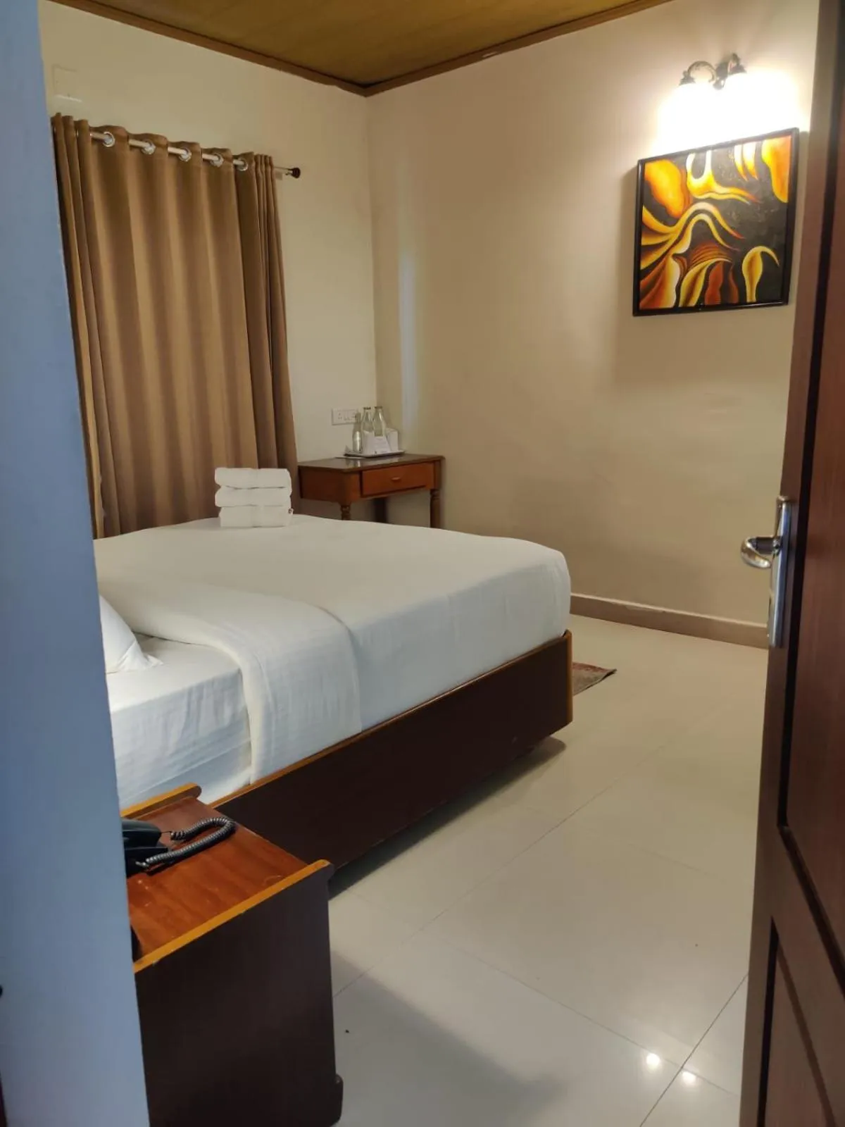 Bed in Deshadan Mountain Resort -The highest resort in Munnar