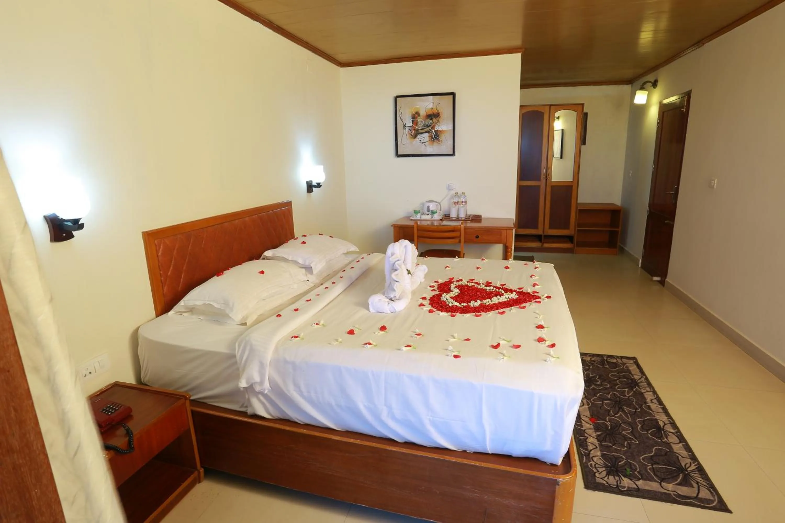 Bed in Deshadan Mountain Resort -The highest resort in Munnar