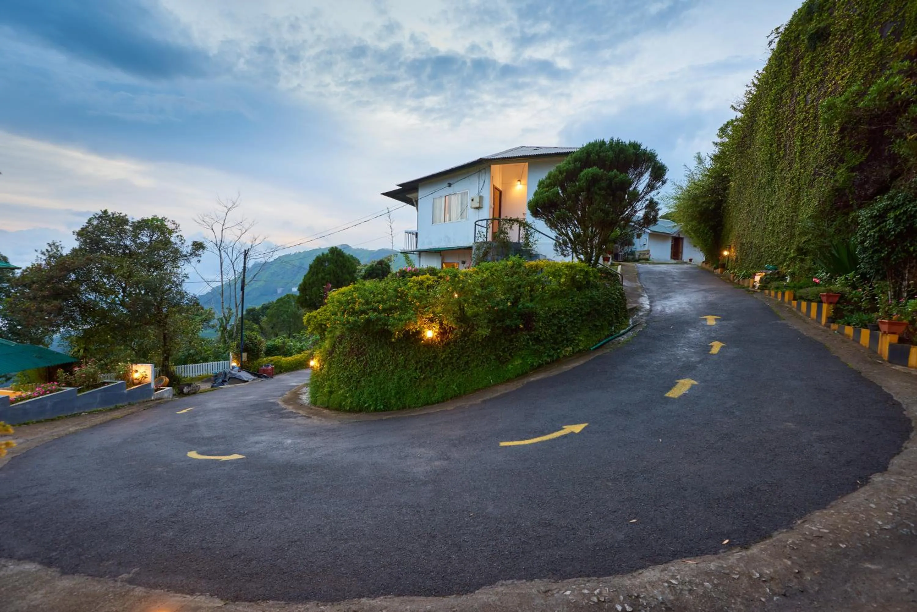 Deshadan Mountain Resort -The highest resort in Munnar