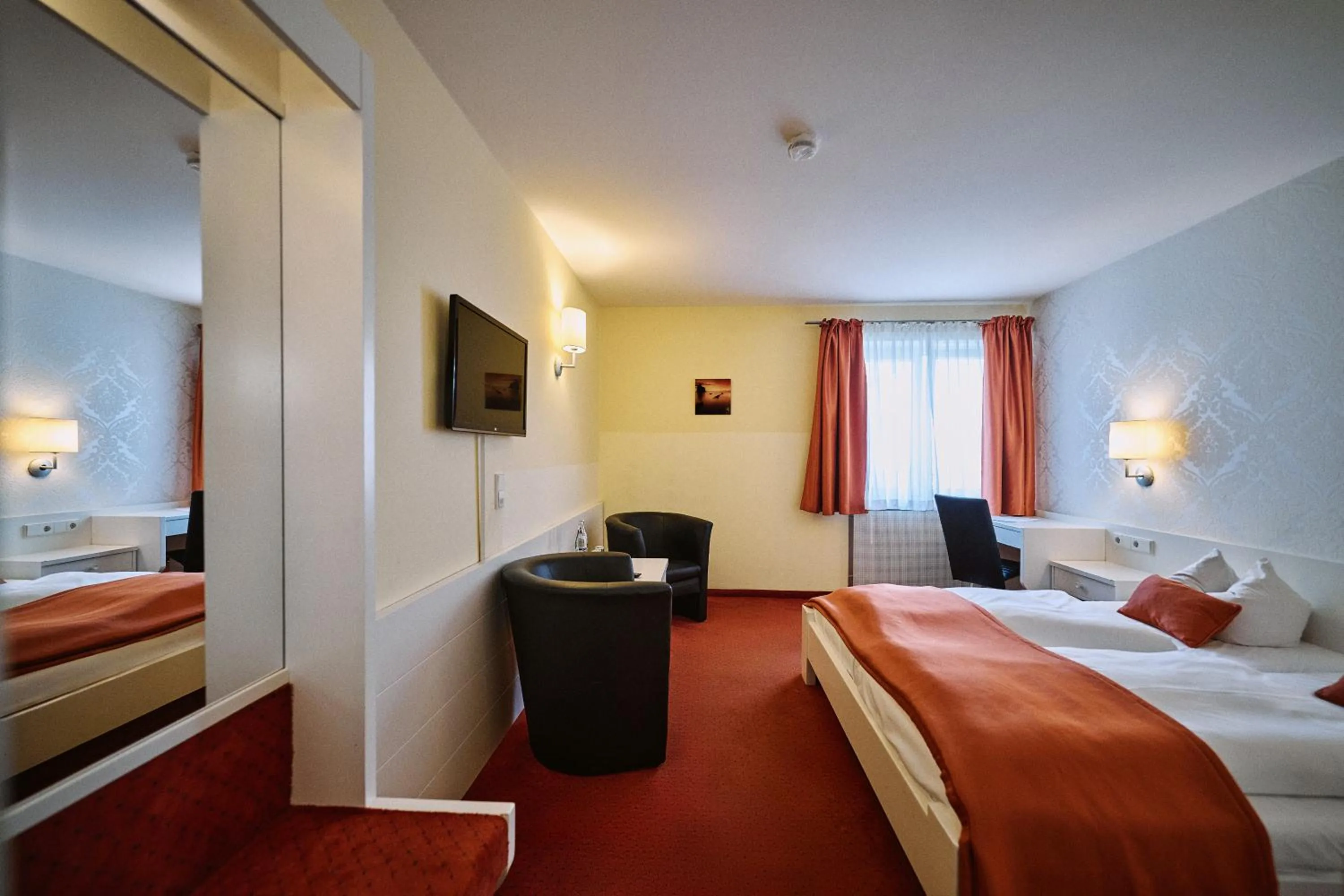 Bed in Herdegen Rooms - Self Check-in