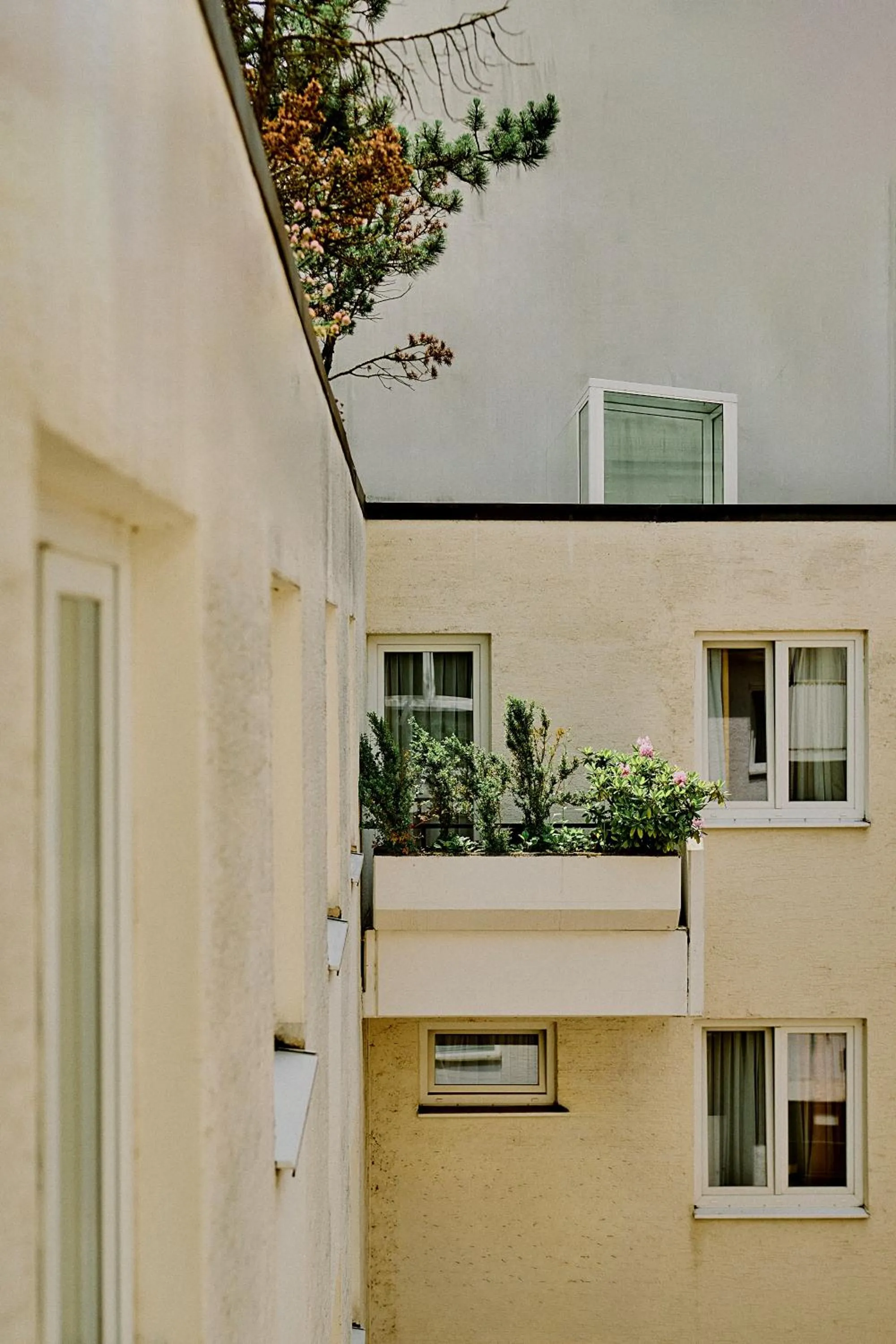 Property building in Herdegen Rooms - Self Check-in