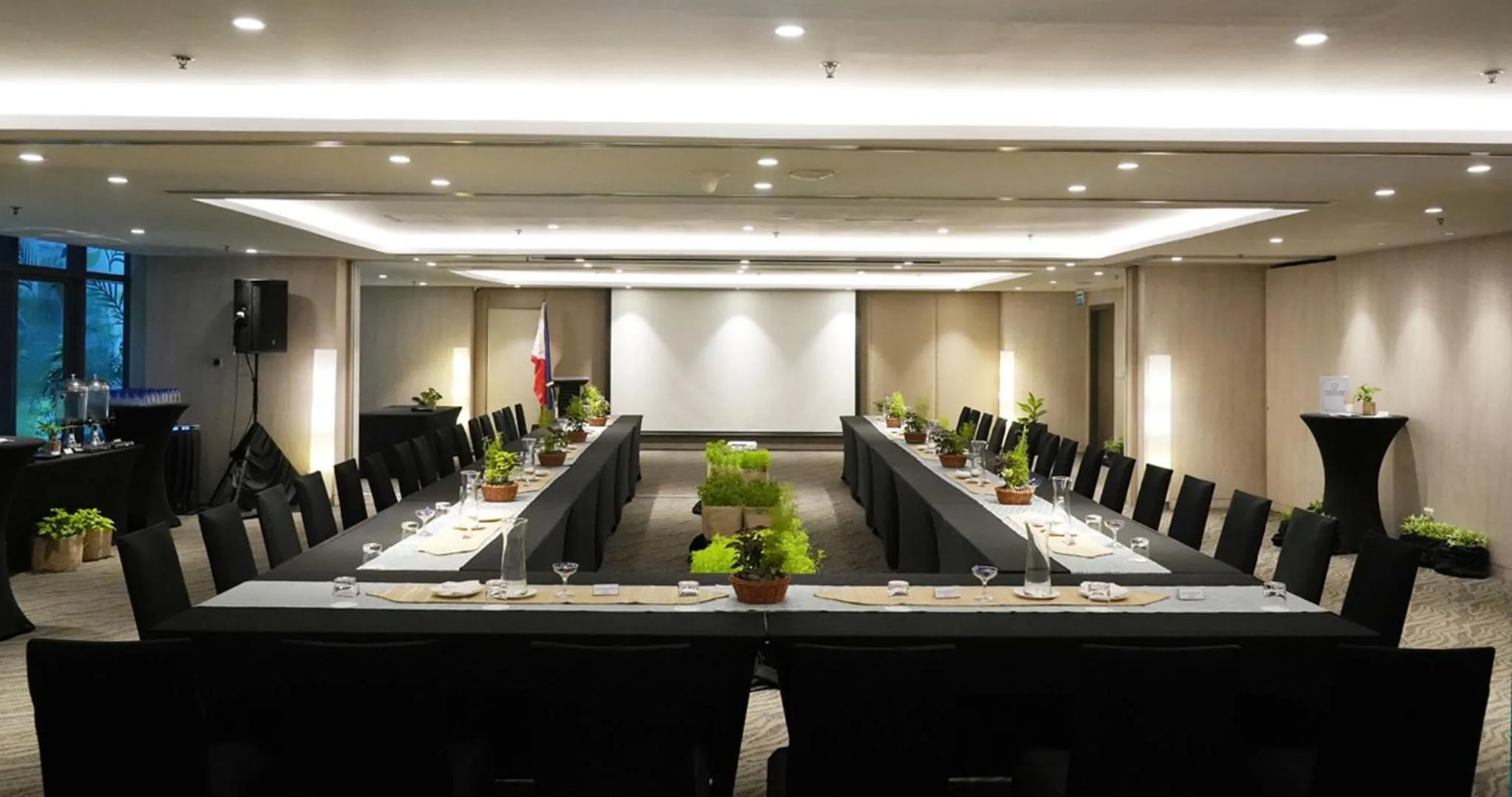 Meeting/conference room in Savoy Hotel Manila near Airport NAIA Terminal 3 MNL