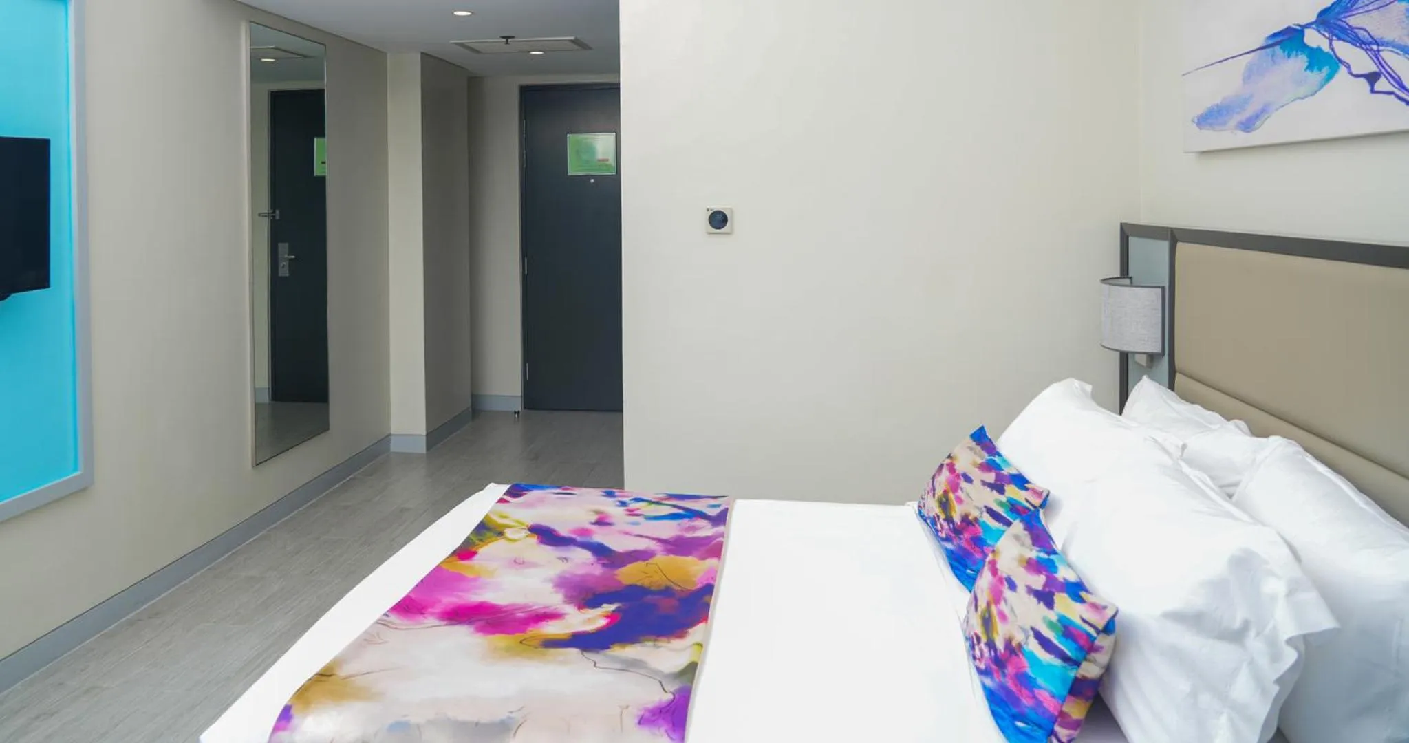 Bed in Savoy Hotel Manila near Airport NAIA Terminal 3 MNL