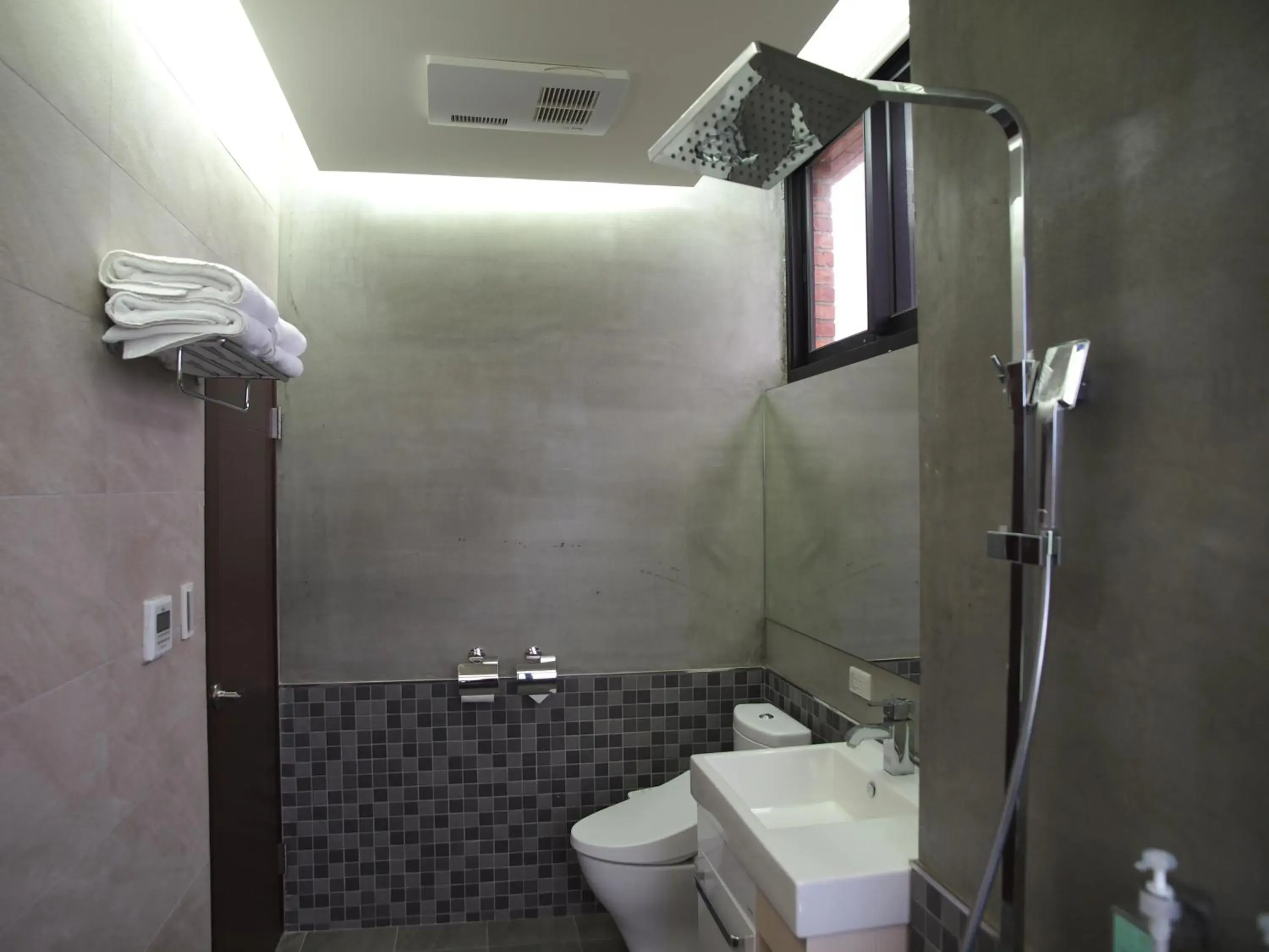 Quadruple Room with Bath in Enjoy Sanheyuan Quadruple Room with Bath in Enjoy Sanheyuan