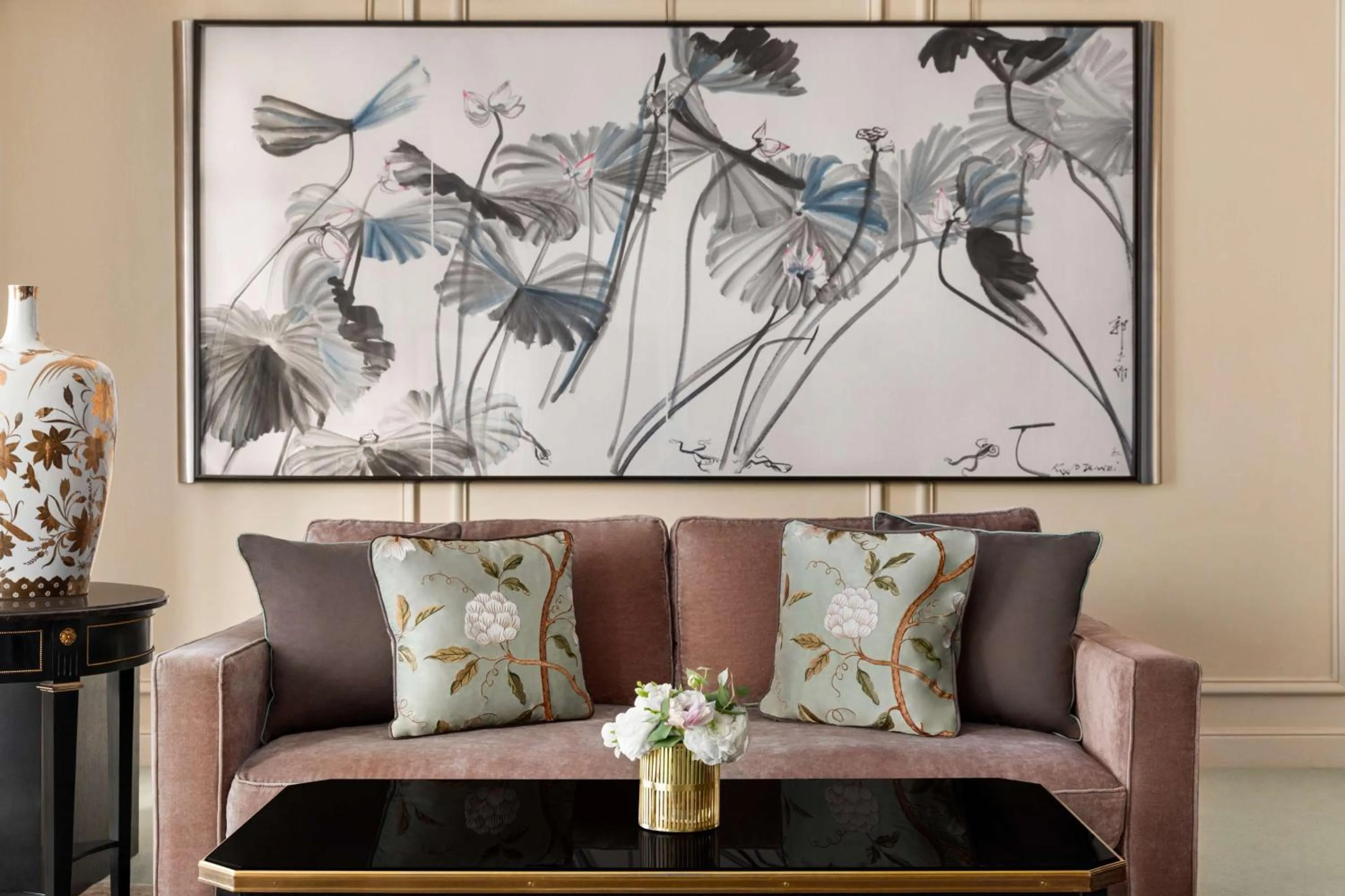 Photo of the whole room in Shangri-La Paris