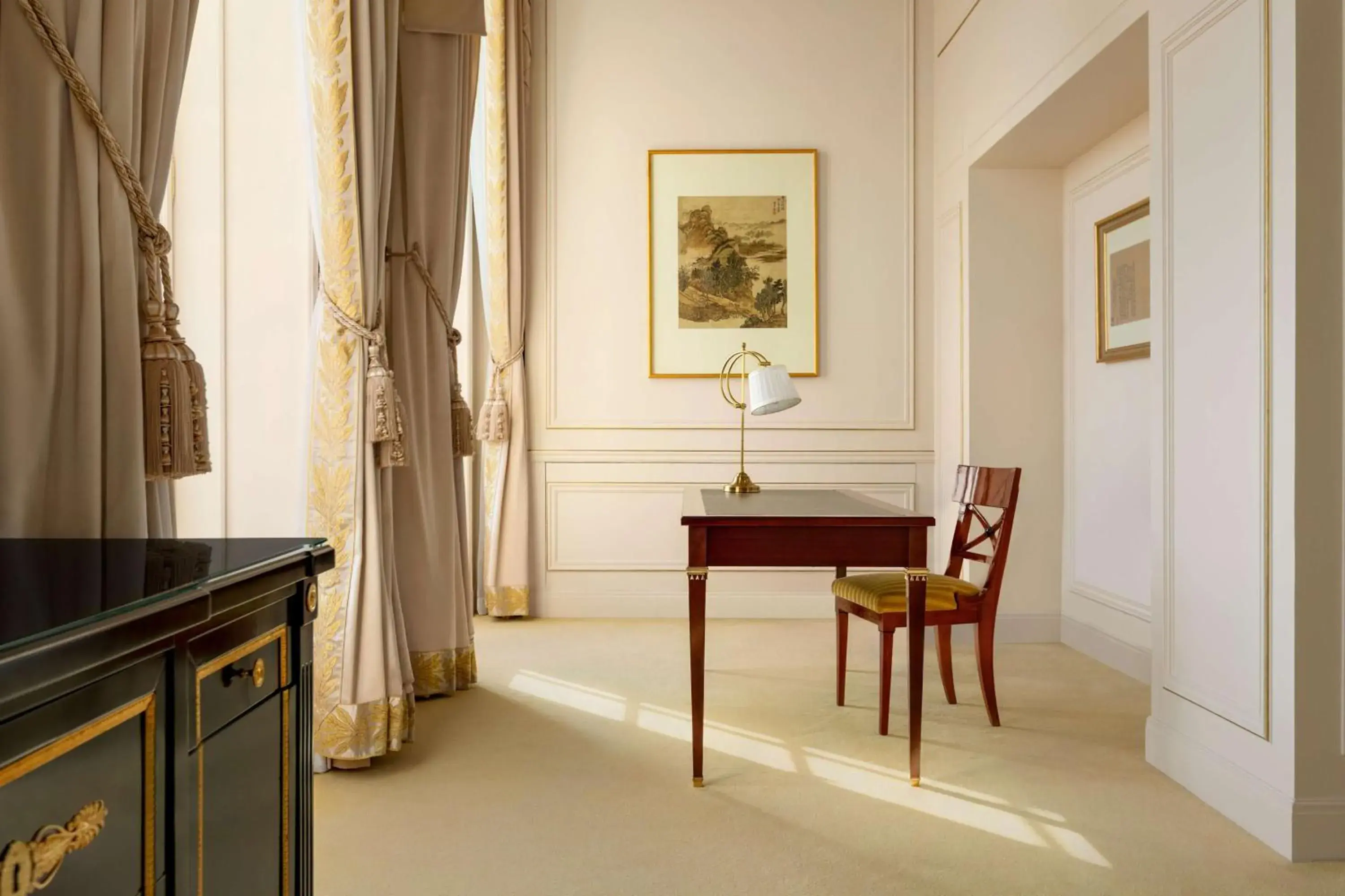 Duplex Terrace Eiffel view Suite in Shangri-La Paris Duplex Terrace Eiffel view Suite in Shangri-La Paris