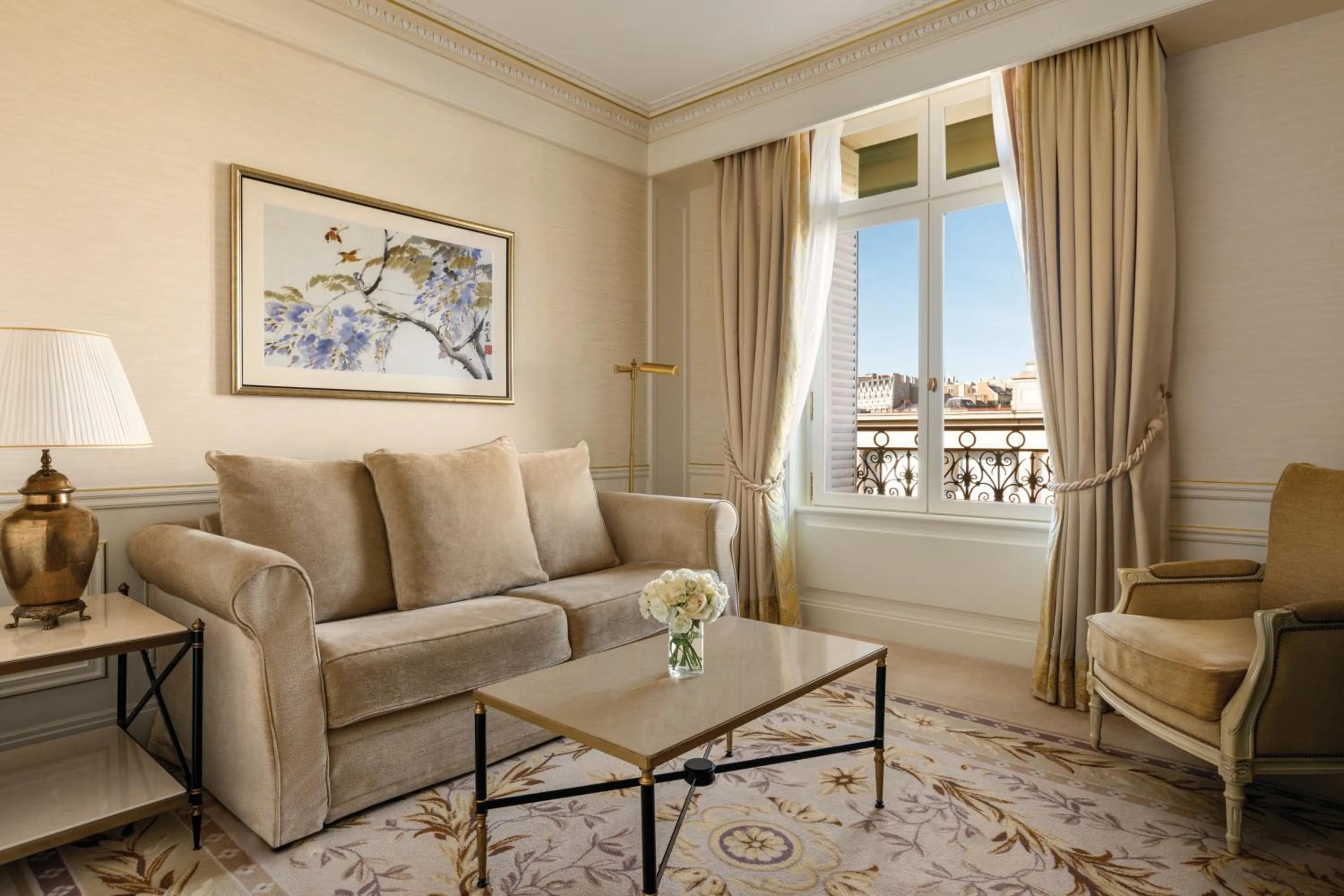 Seating area in Shangri-La Paris