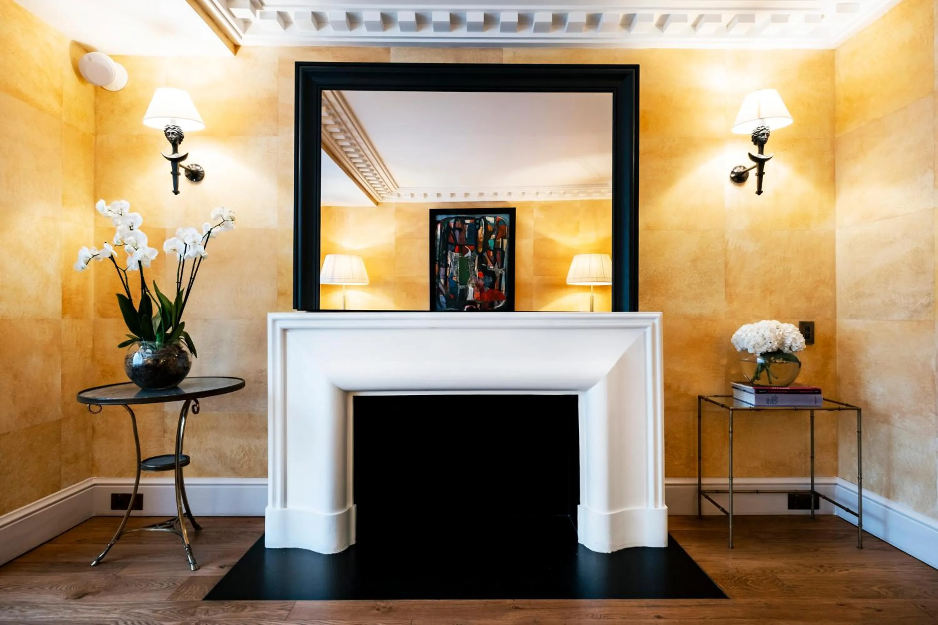 Hôtel de Berri Champs-Élysées, a Luxury Collection Hotel