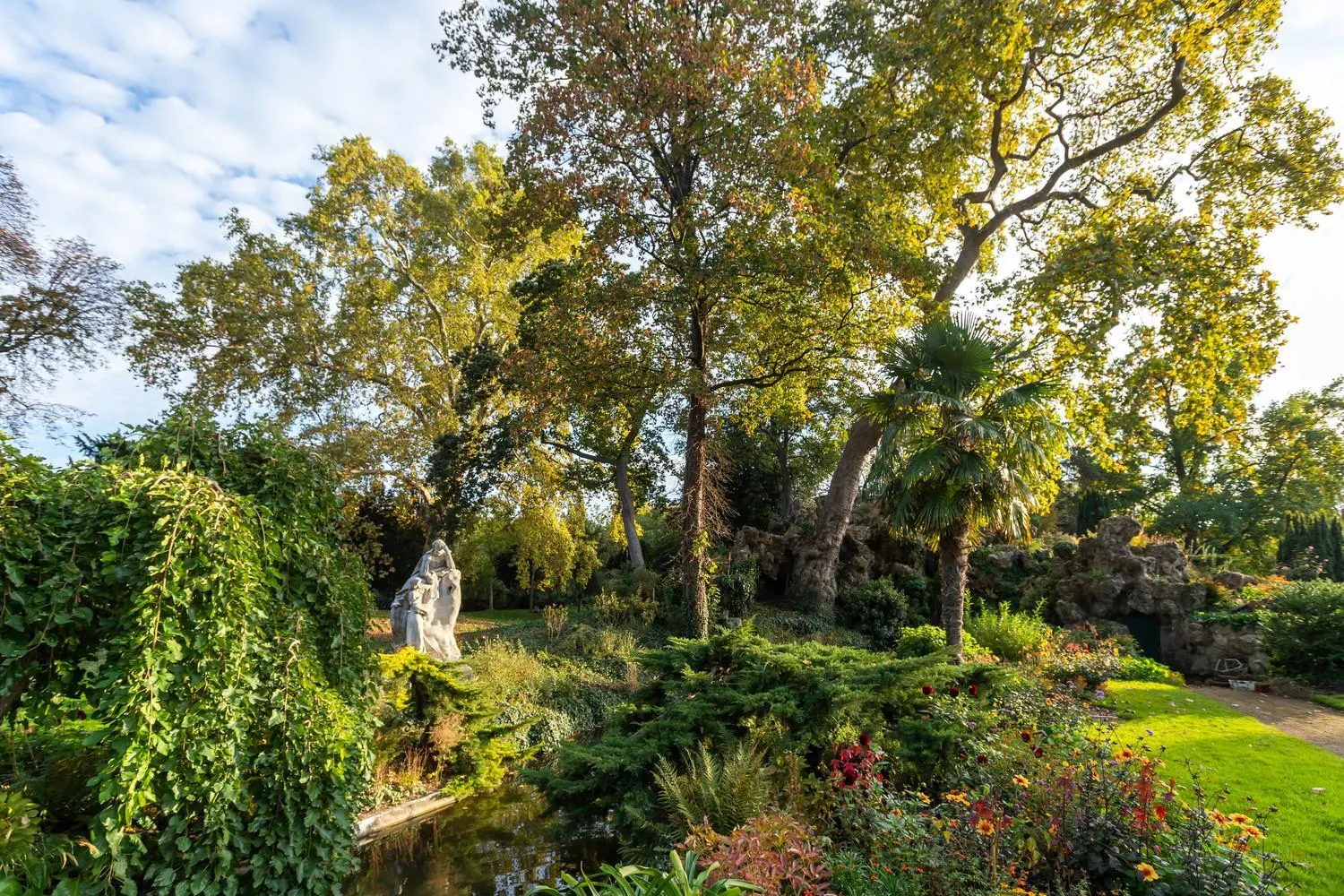 Garden in Hôtel de Berri Champs-Élysées, a Luxury Collection Hotel
