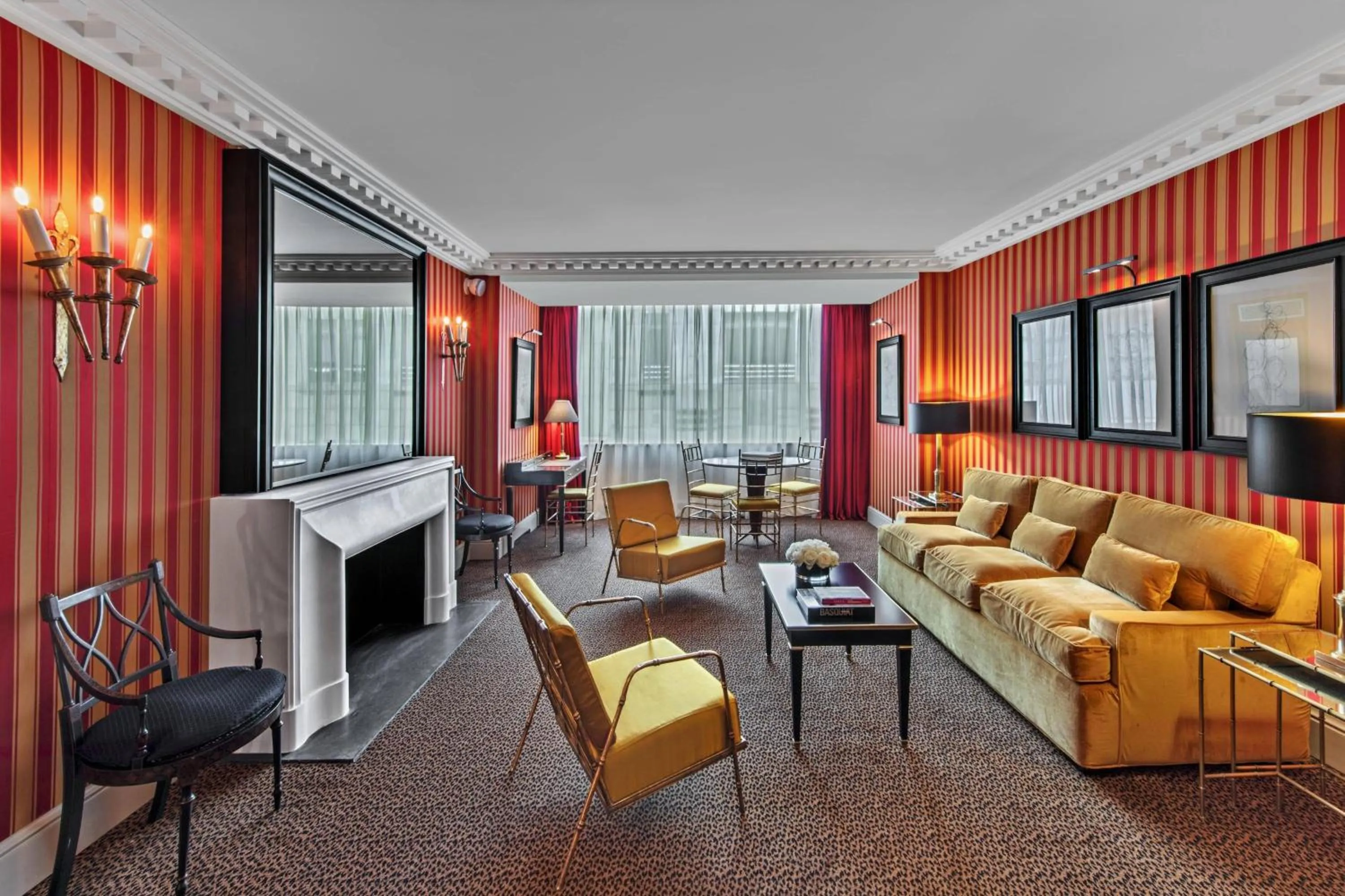 Photo of the whole room in Hôtel de Berri Champs-Élysées, a Luxury Collection Hotel