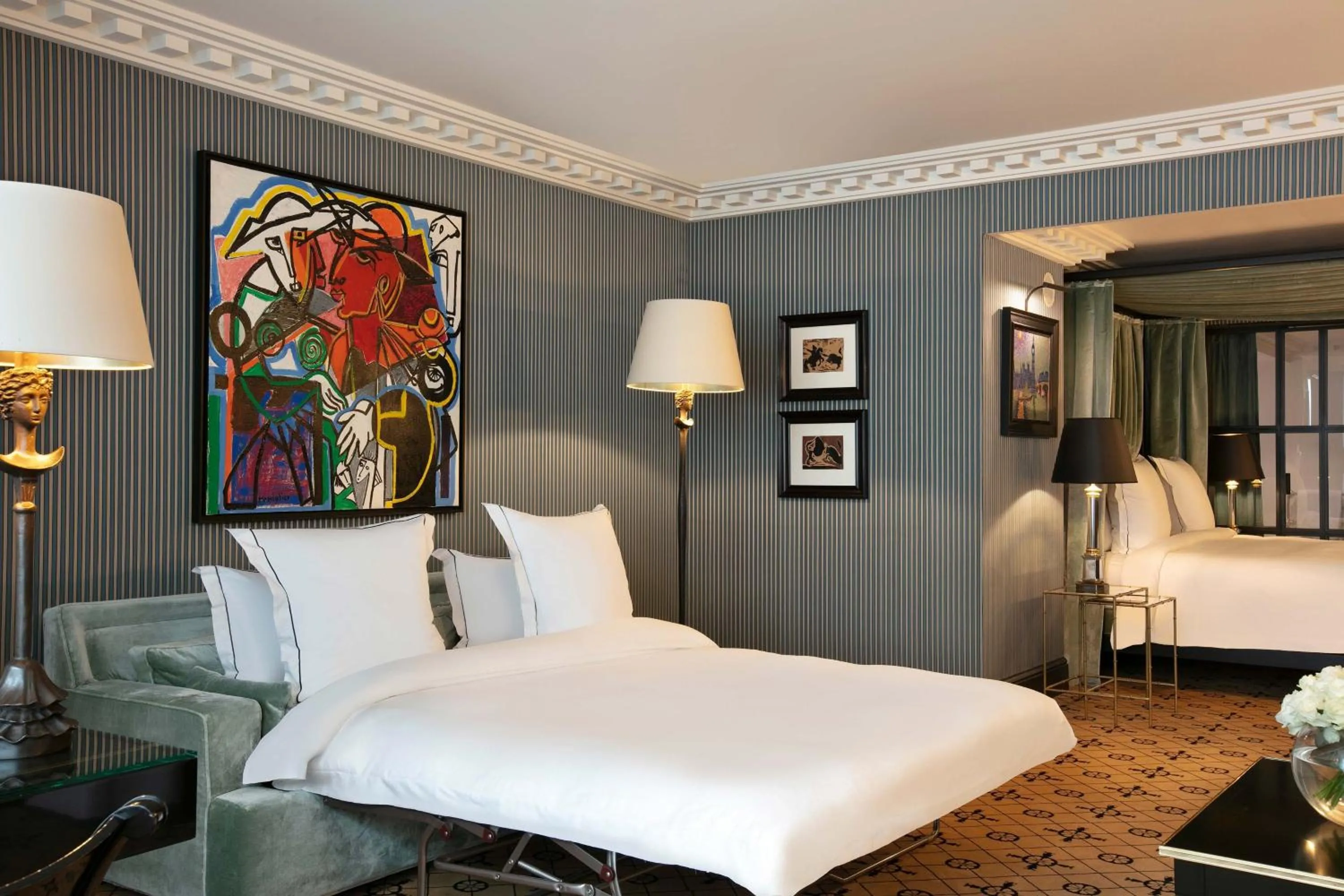 Photo of the whole room, Bed in Hôtel de Berri Champs-Élysées, a Luxury Collection Hotel
