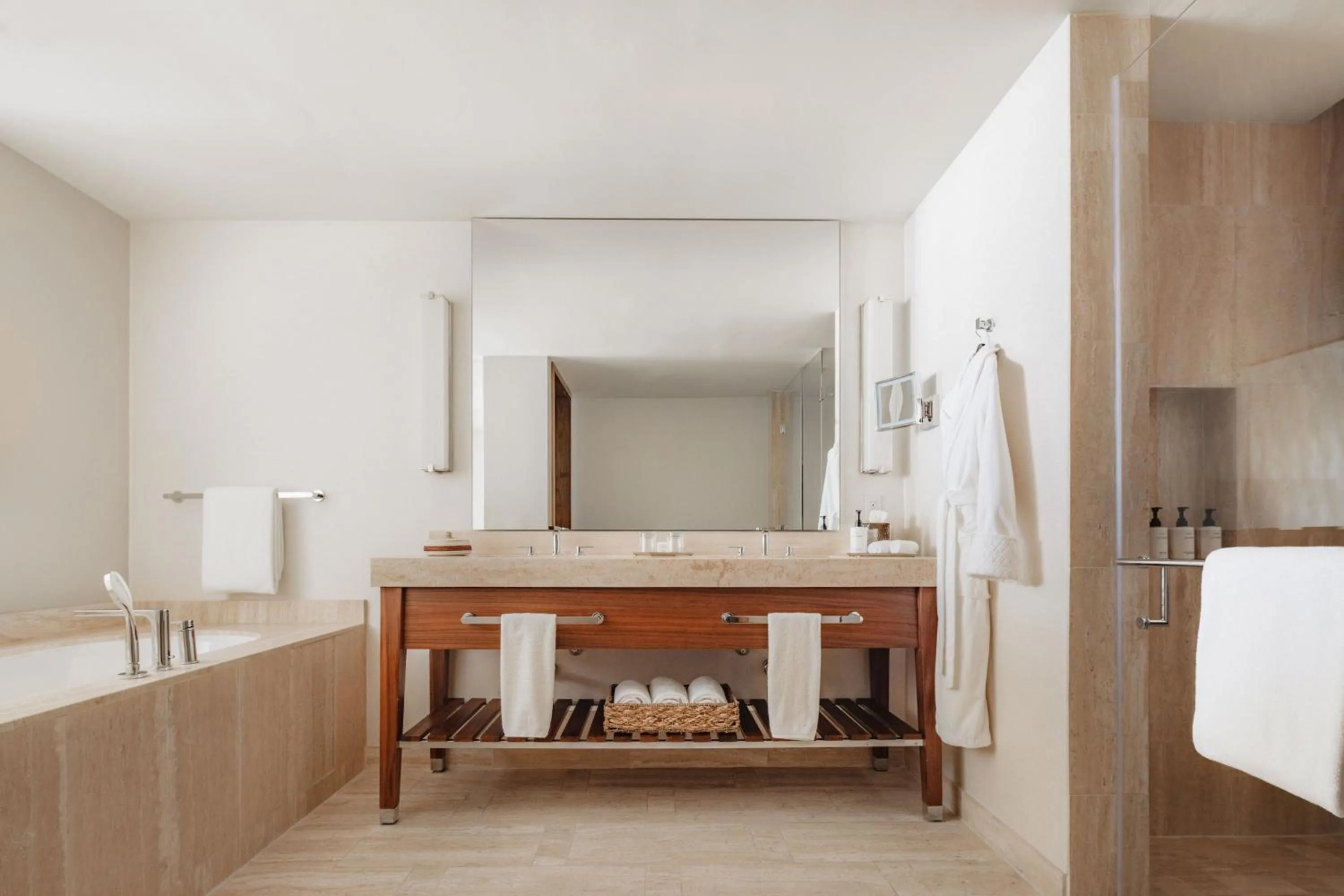 Bathroom in The Santa Maria, a Luxury Collection Hotel & Golf Resort, Panama City