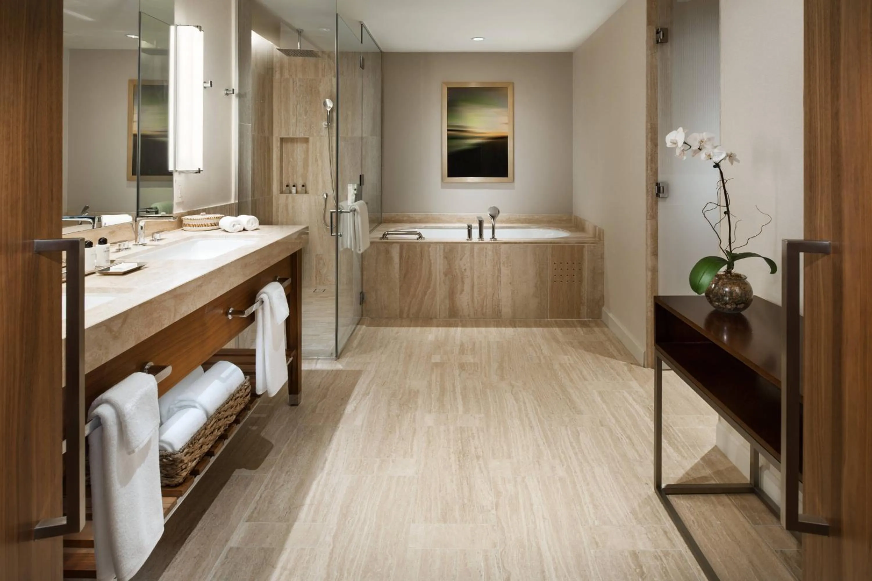 Bathroom, Bed in The Santa Maria, a Luxury Collection Hotel & Golf Resort, Panama City